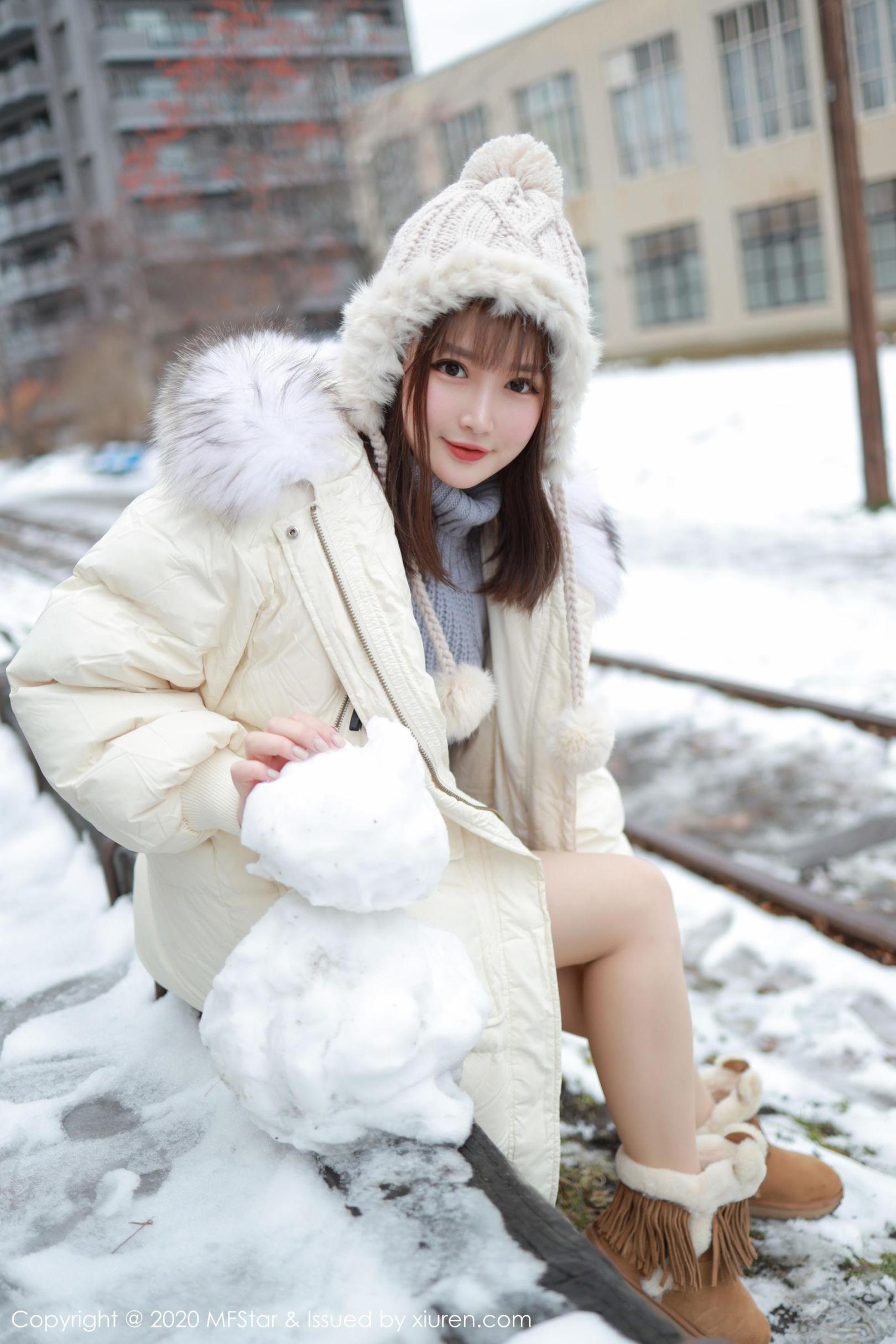 [模范学院] 蛋糕Cake 性感开背毛衣系列高清手机美女壁纸11P