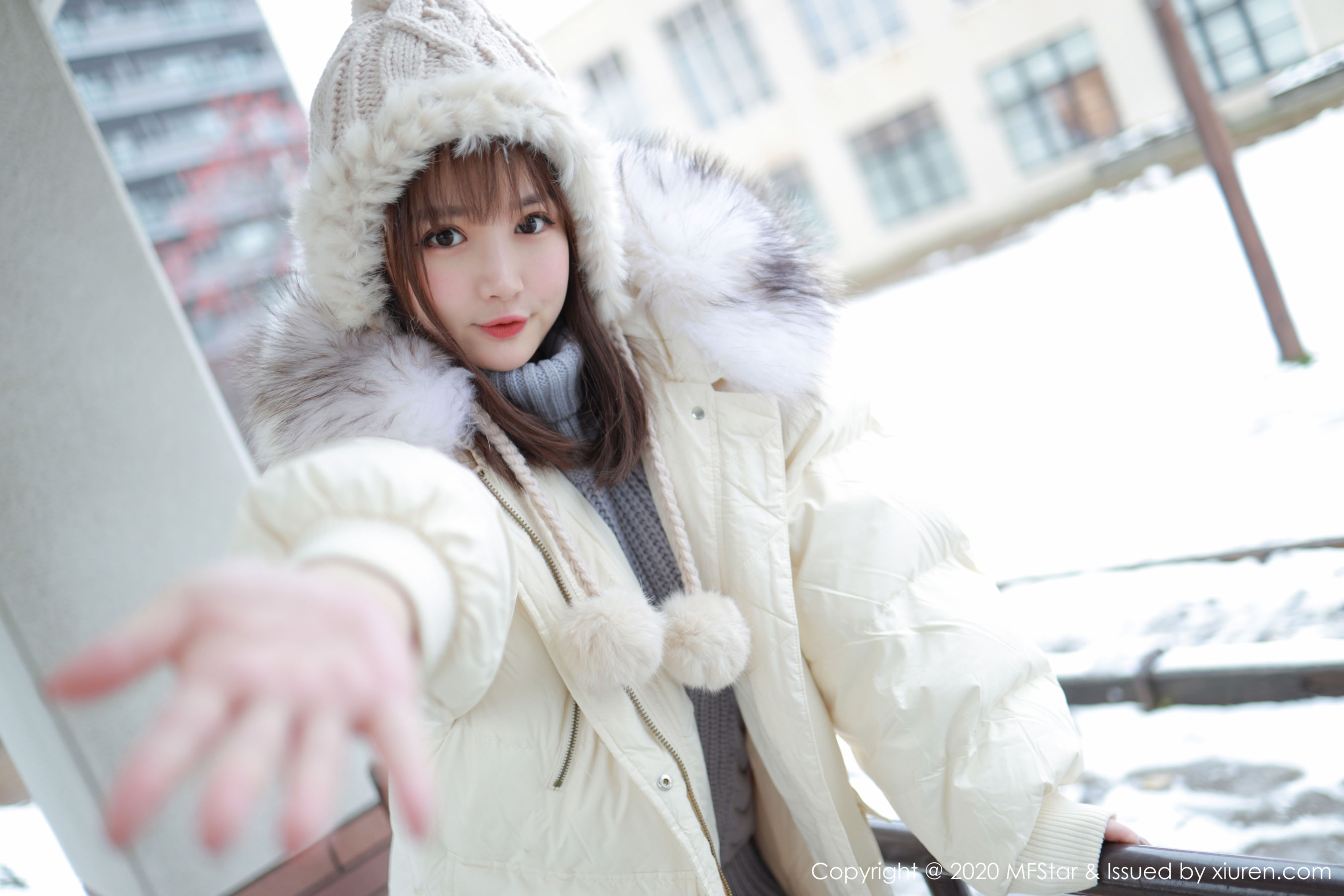 [模范学院] 蛋糕Cake 性感开背毛衣系列高清手机美女壁纸17P