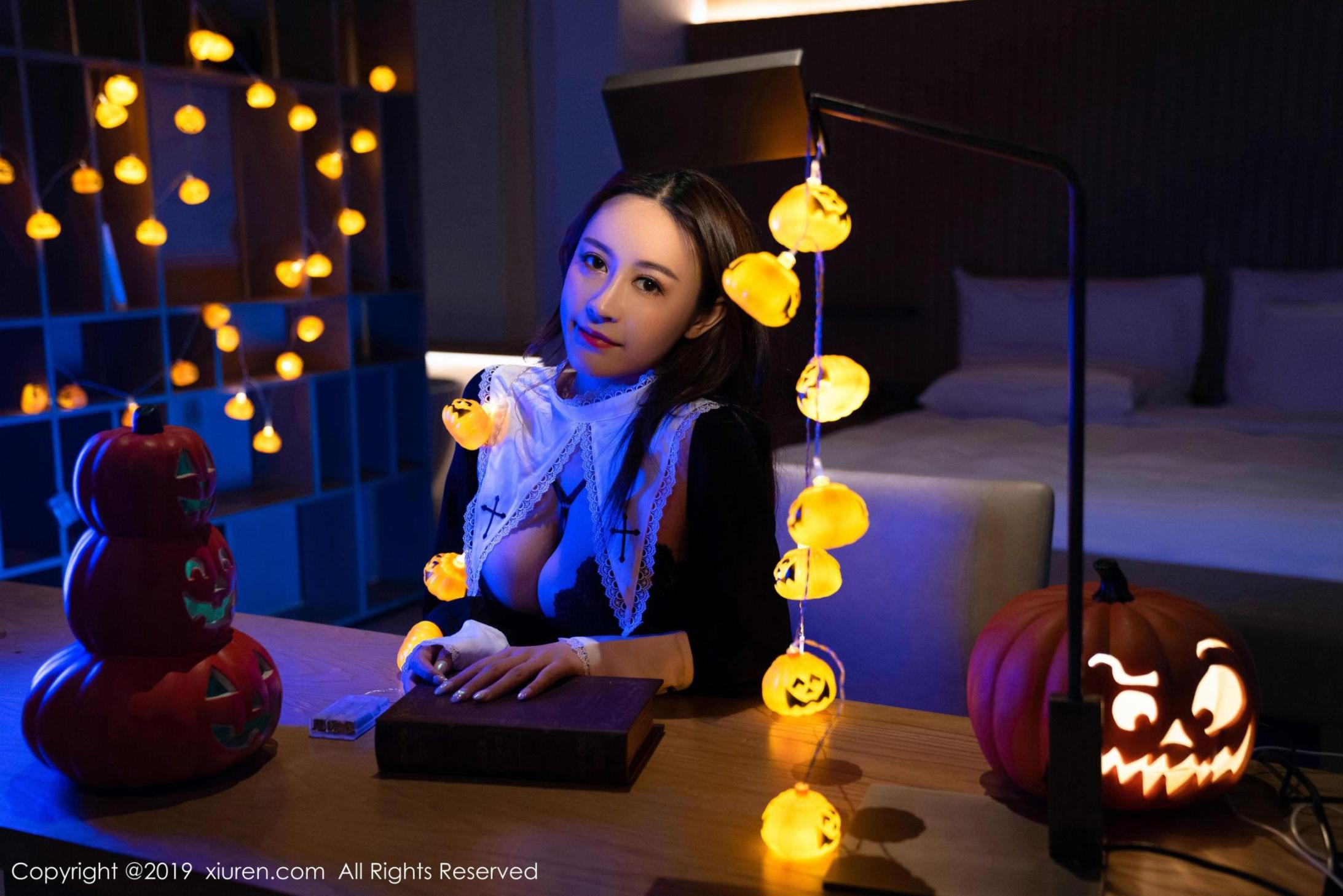 [秀人网] 周井空 凹凸有致惹火迷人的美女 高清手机美女壁纸