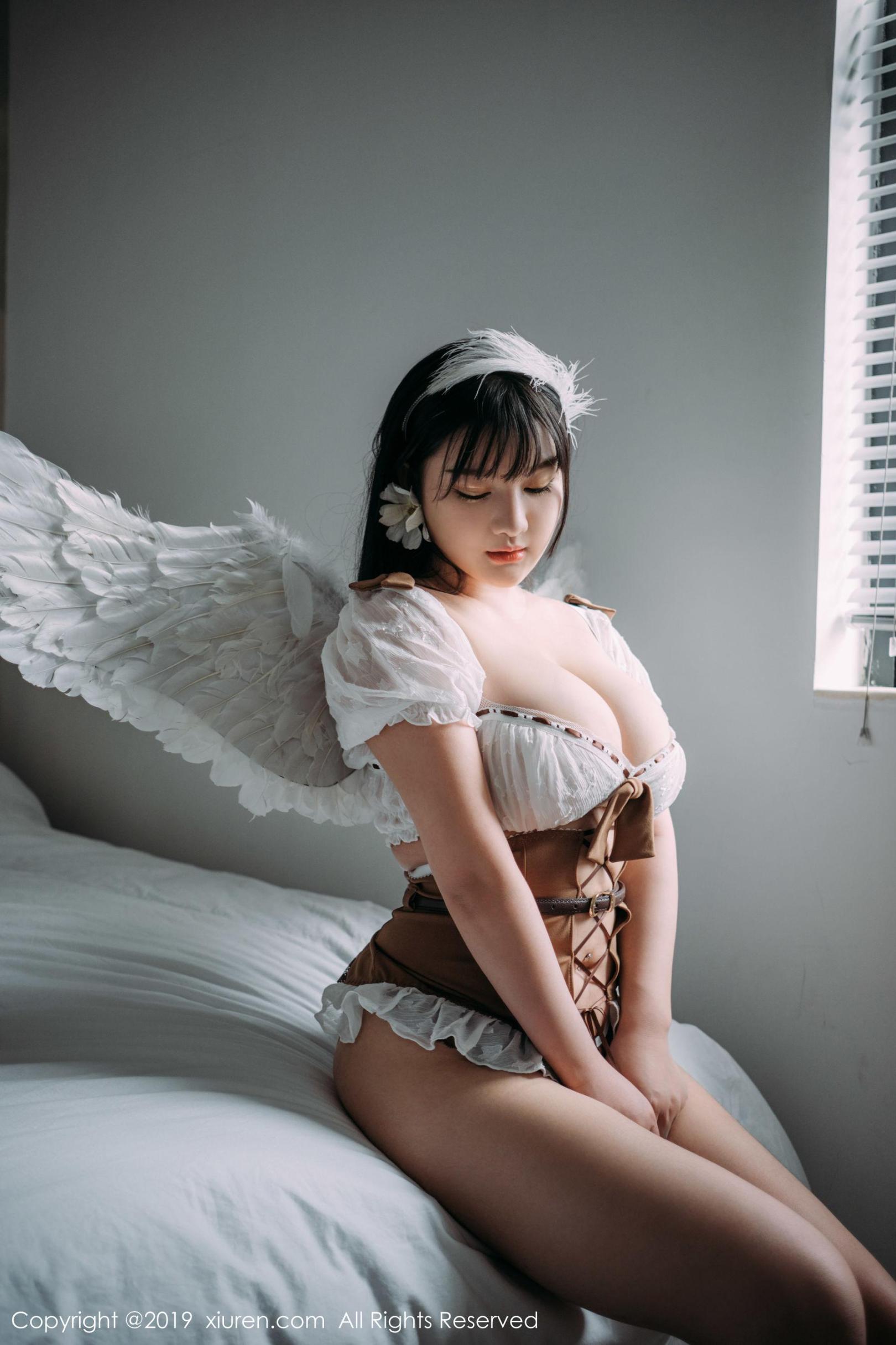 [秀人网] 小尤奈 元气少女靓丽女仆+魅力内搭 高清手机美女壁纸