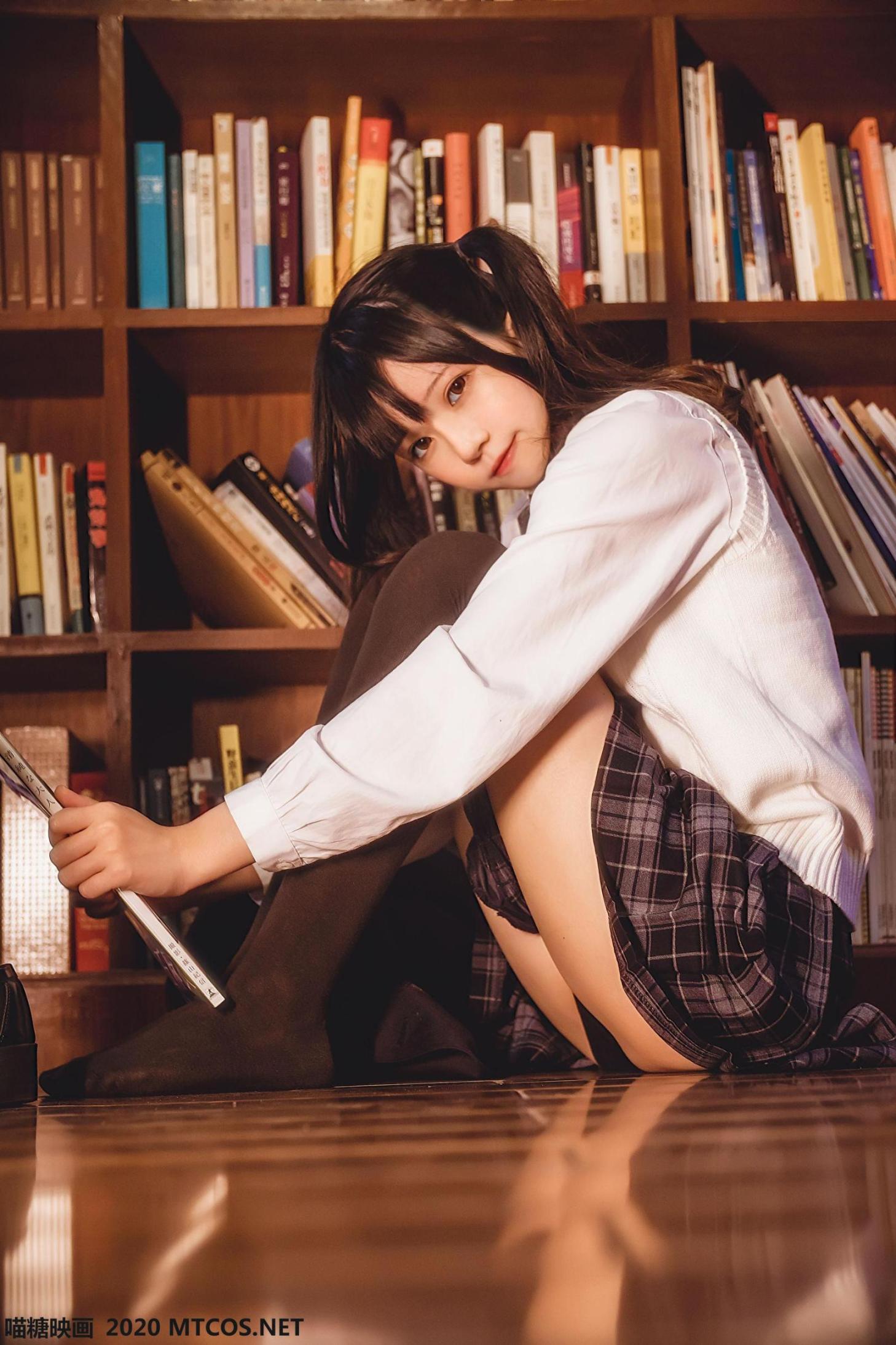 [网络美女] 网络美女 学妹JK制服高清手机美女壁纸18P