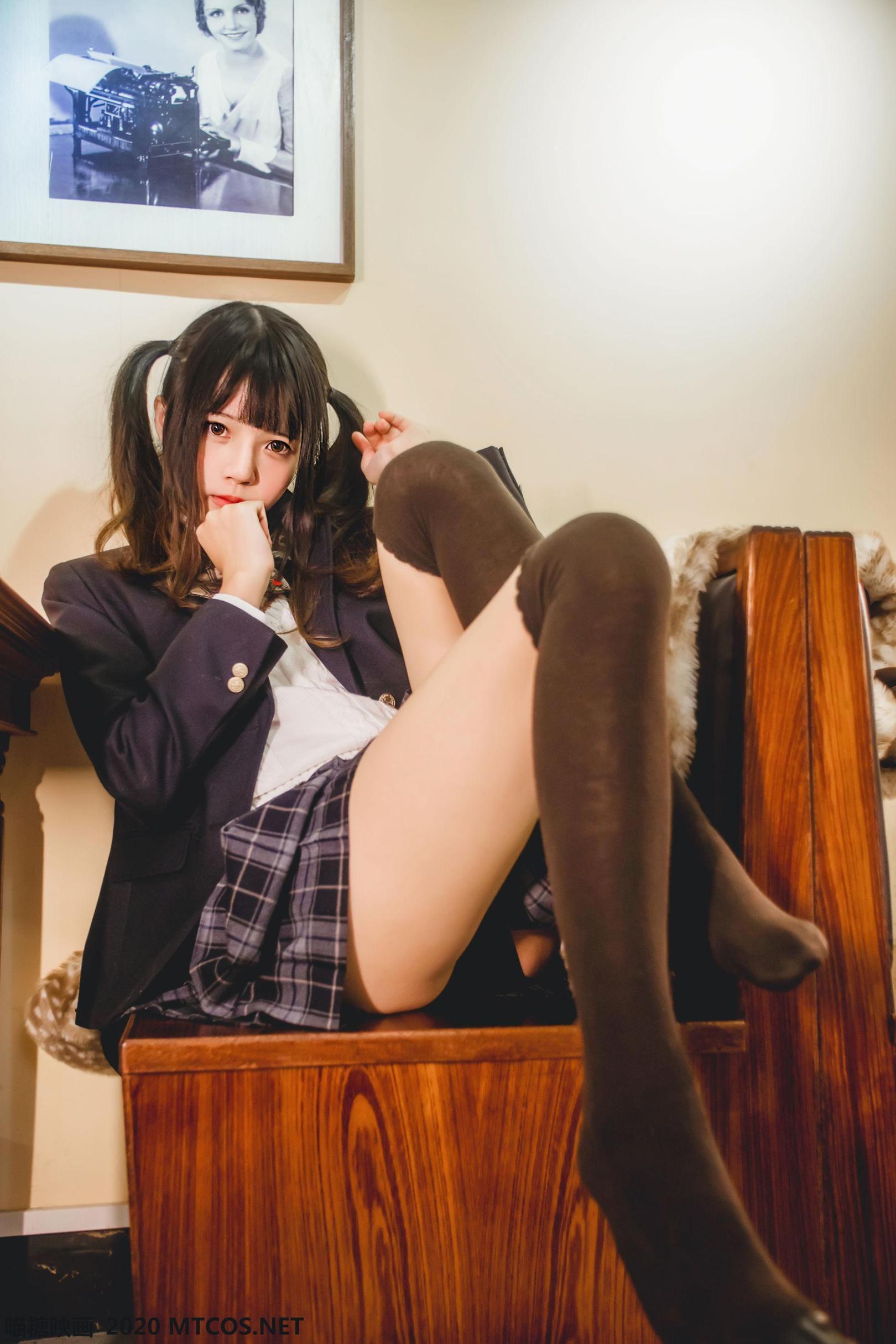 [网络美女] 网络美女 学妹JK制服高清手机美女壁纸4P