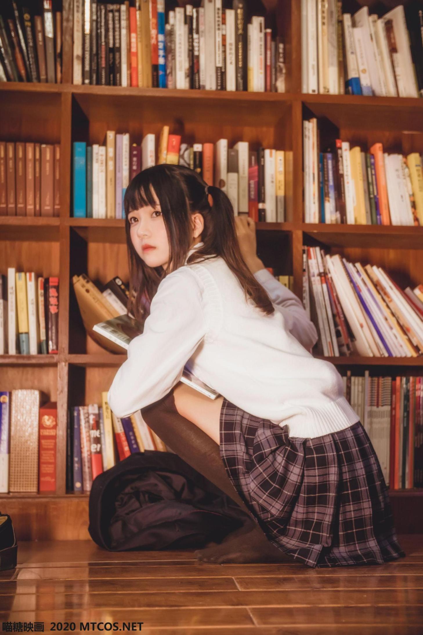 [网络美女] 网络美女 学妹JK制服高清手机美女壁纸20P