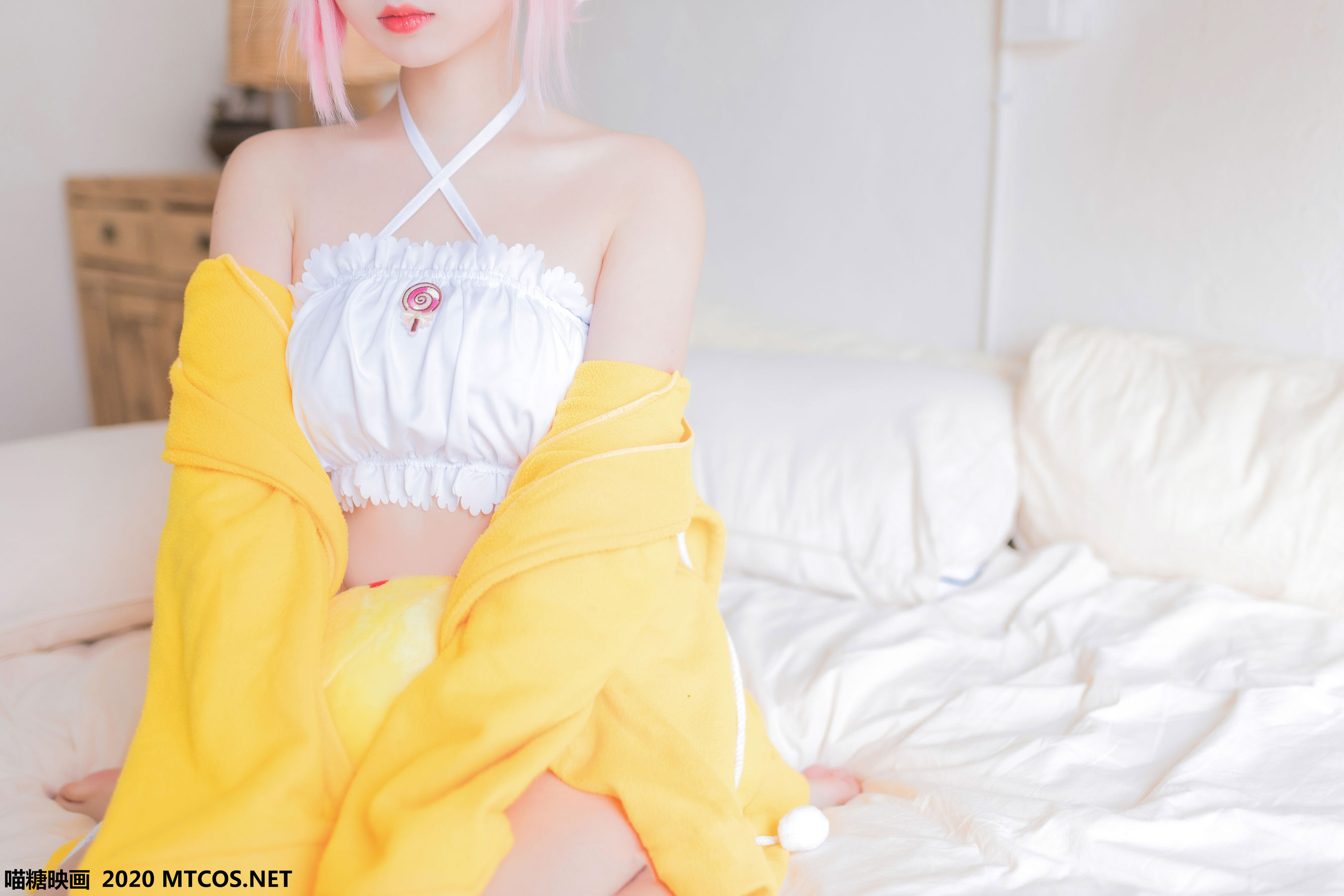 [喵糖映画] 嶋葵 贪睡的嶋葵高清手机美女壁纸3P