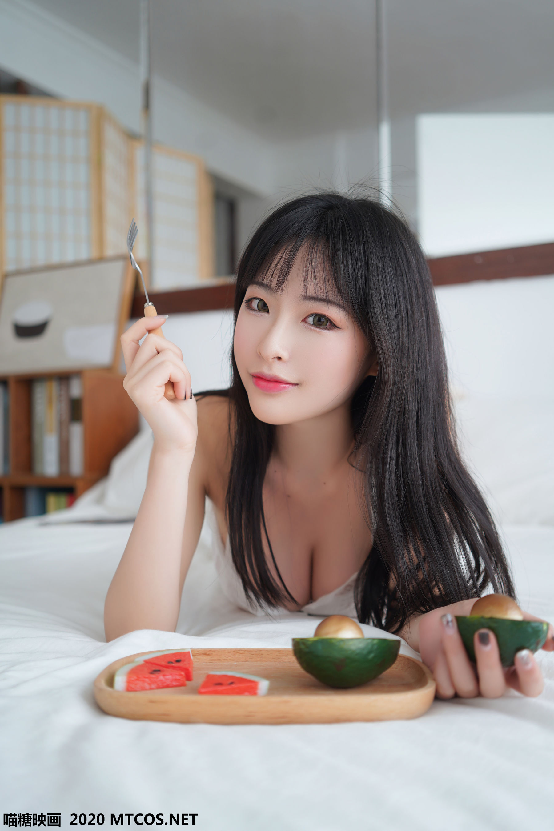 [网络美女] 网络美女 夏日清凉私房高清手机美女壁纸19P