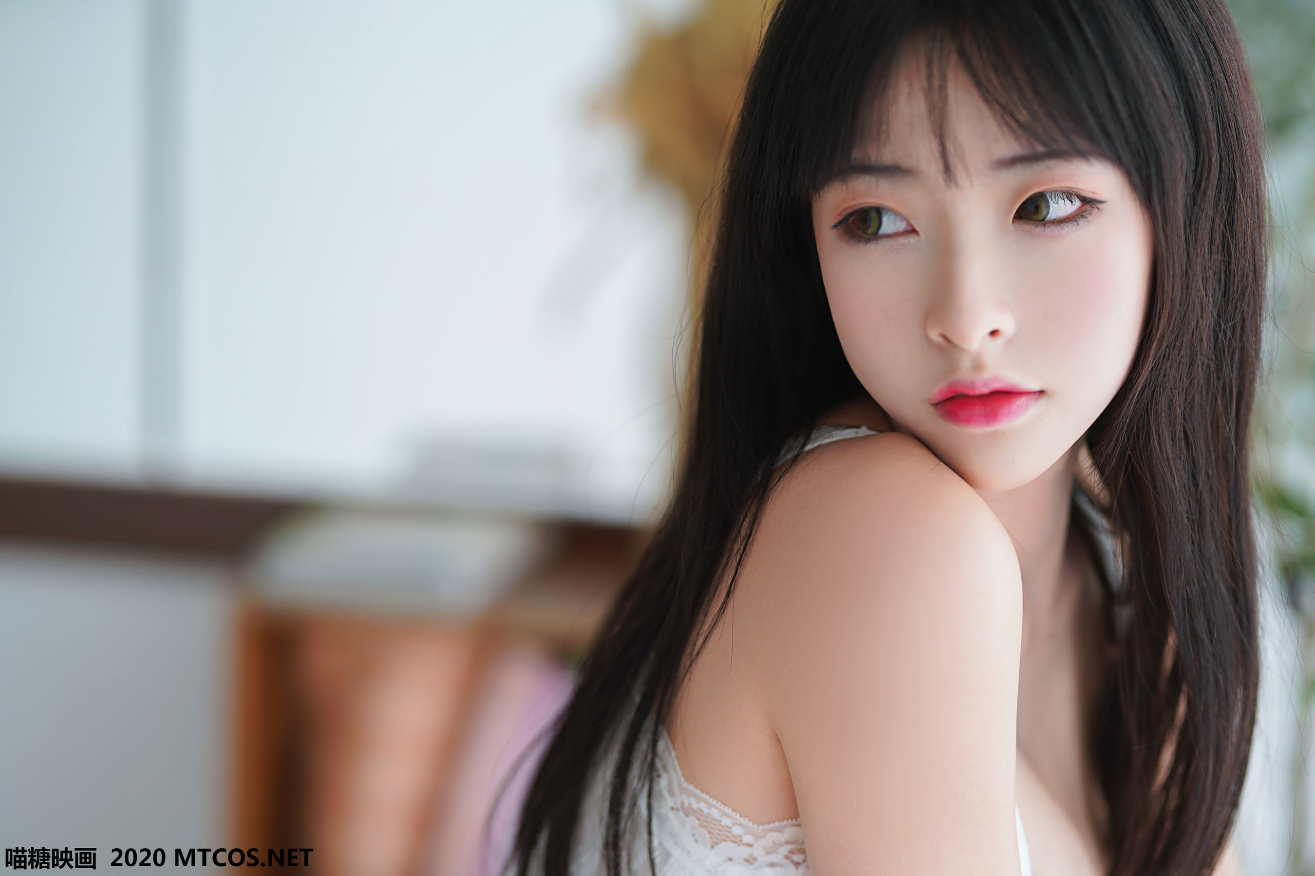 [网络美女] 网络美女 夏日清凉私房高清手机美女壁纸40P