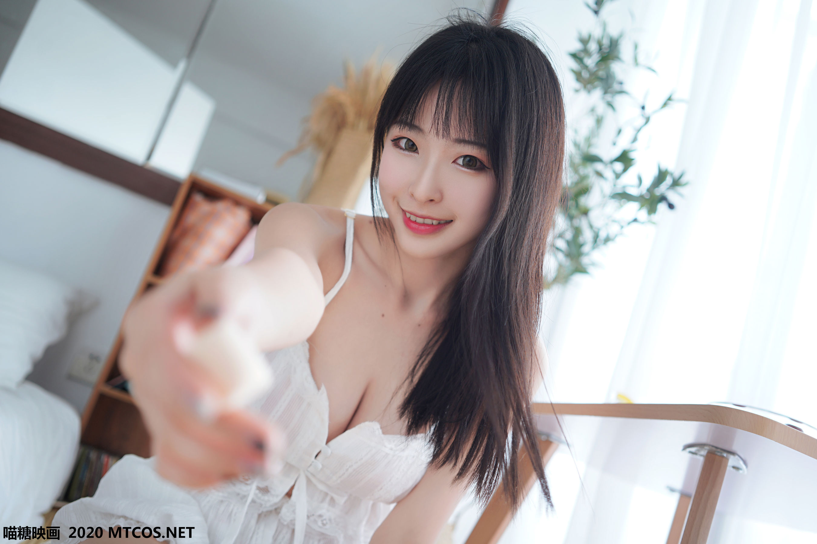 [网络美女] 网络美女 夏日清凉私房高清手机美女壁纸16P