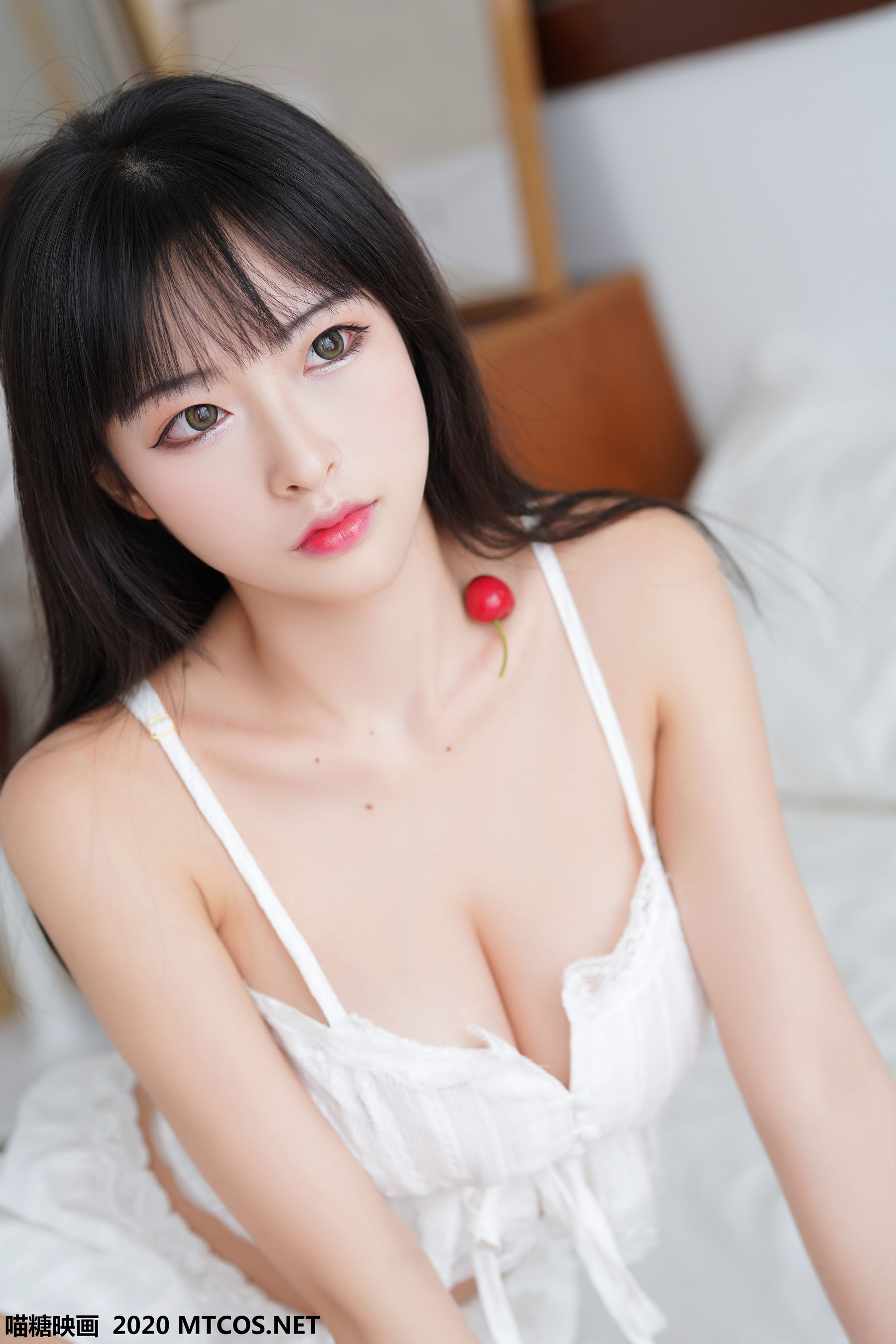 [网络美女] 网络美女 夏日清凉私房高清手机美女壁纸29P