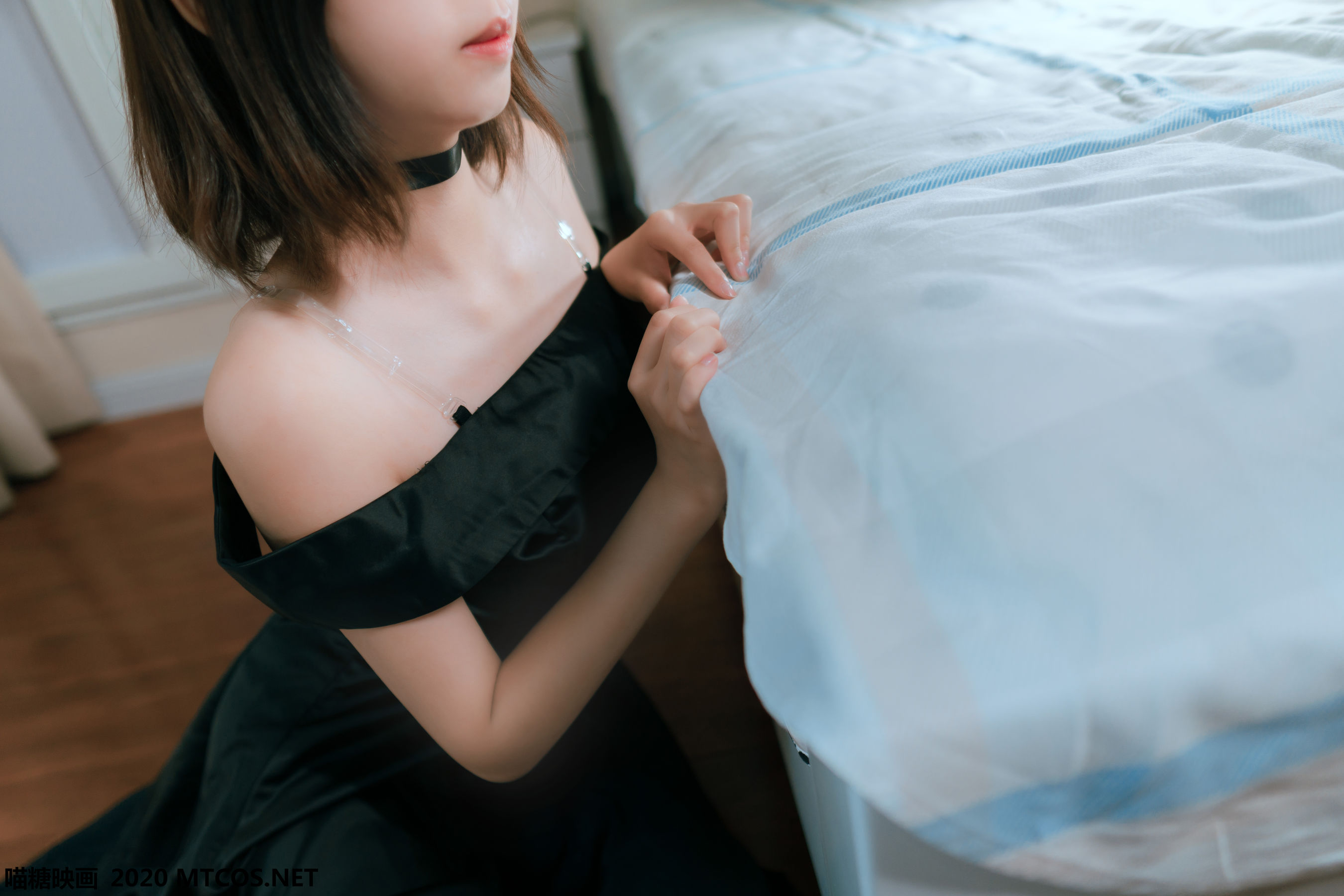 [网络美女] 网络美女 黑色礼服高清手机美女壁纸39P