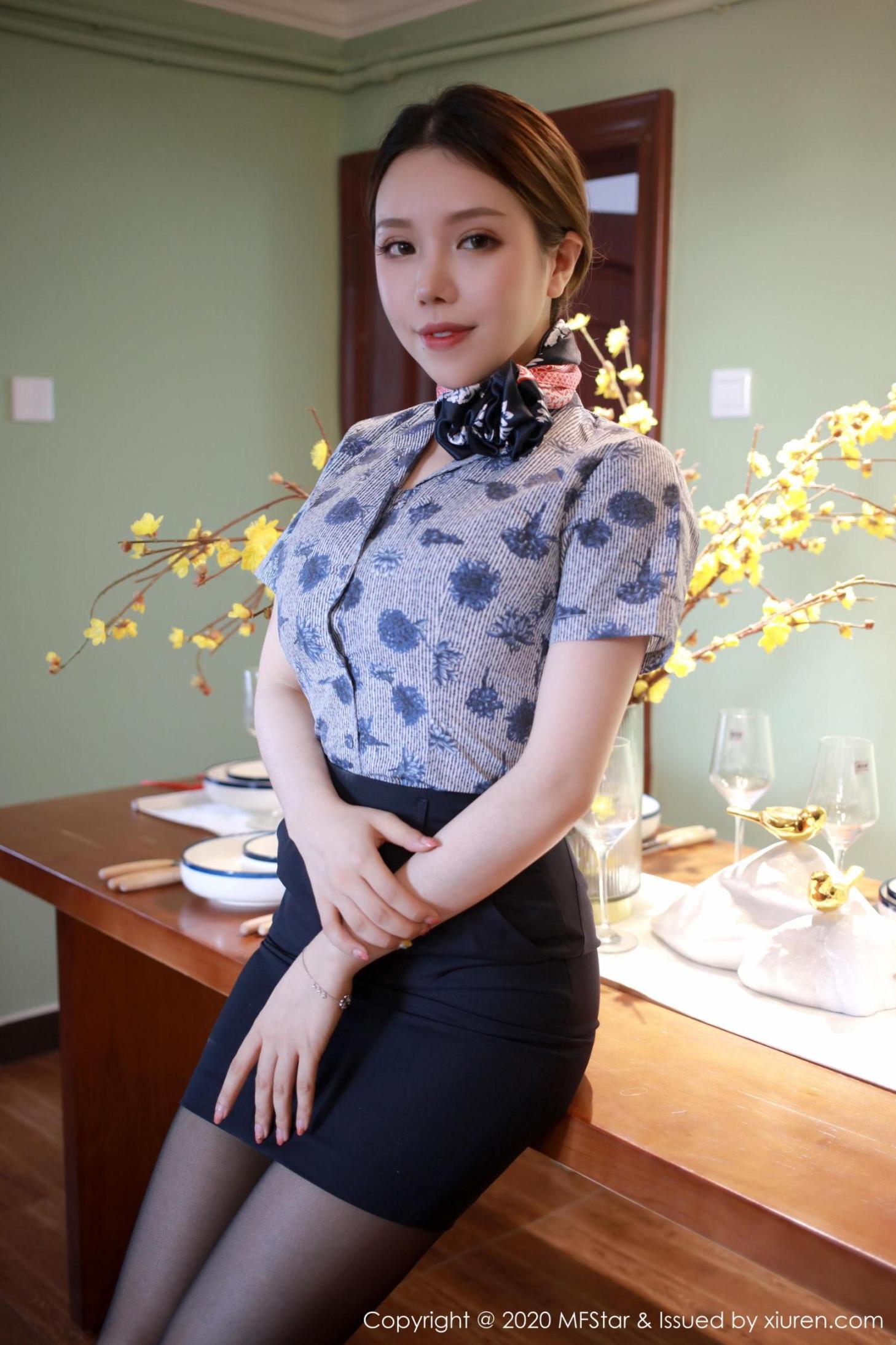 [尤果网] 黄楽然 角色制服与黑丝 高清手机美女壁纸