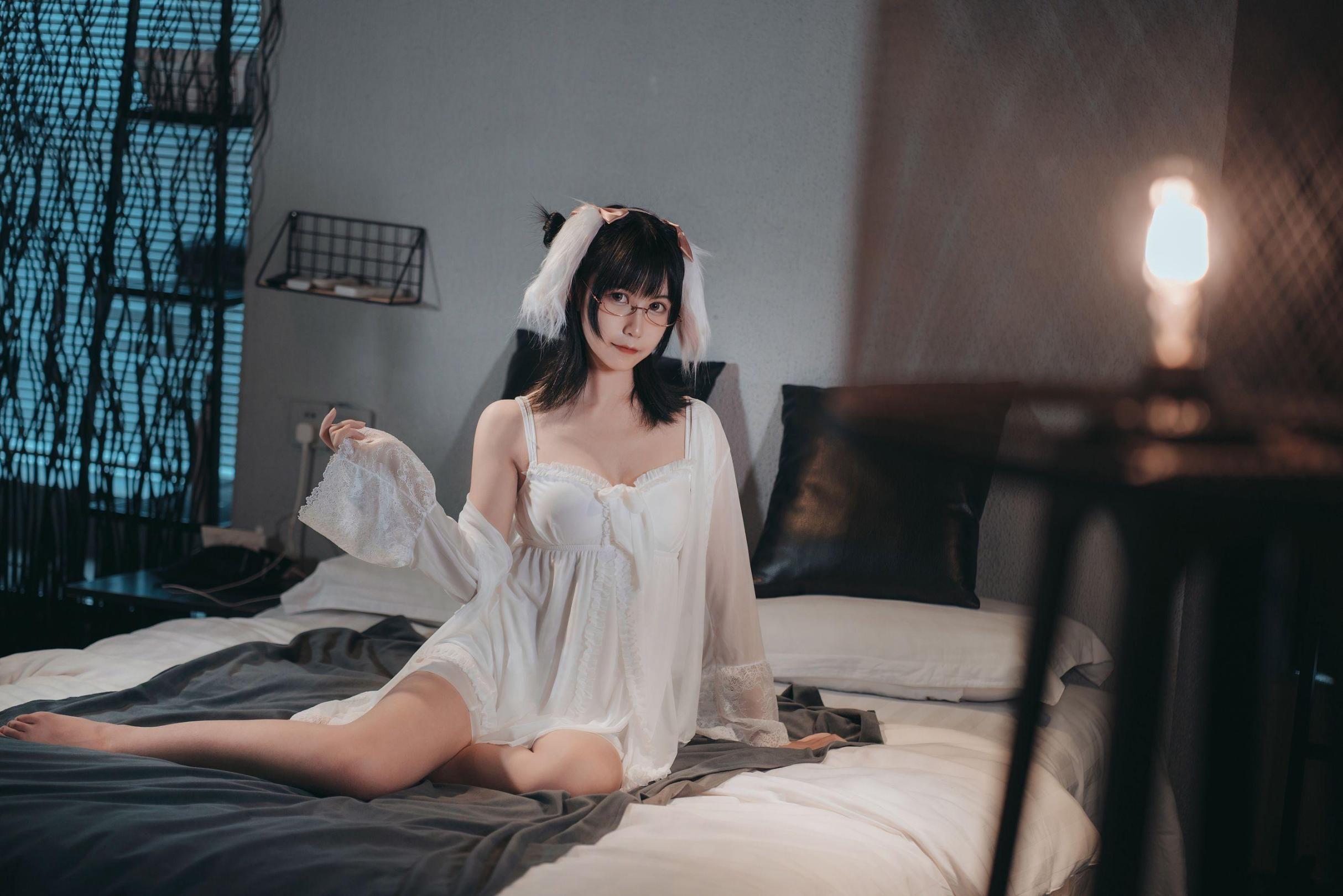 [网络美女] 逐月su 睡衣兔子高清手机美女壁纸22P