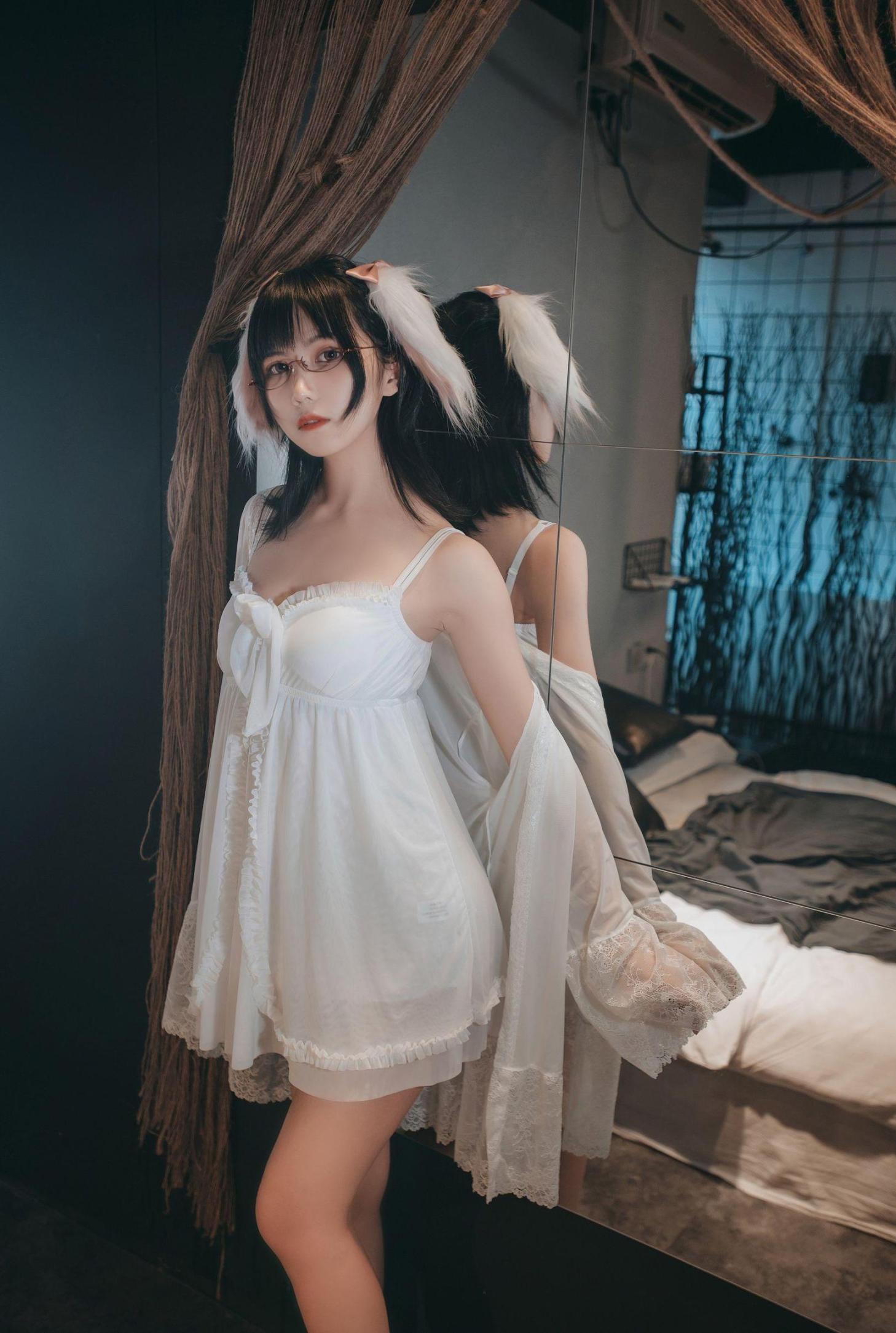 [网络美女] 逐月su 睡衣兔子 高清手机美女壁纸