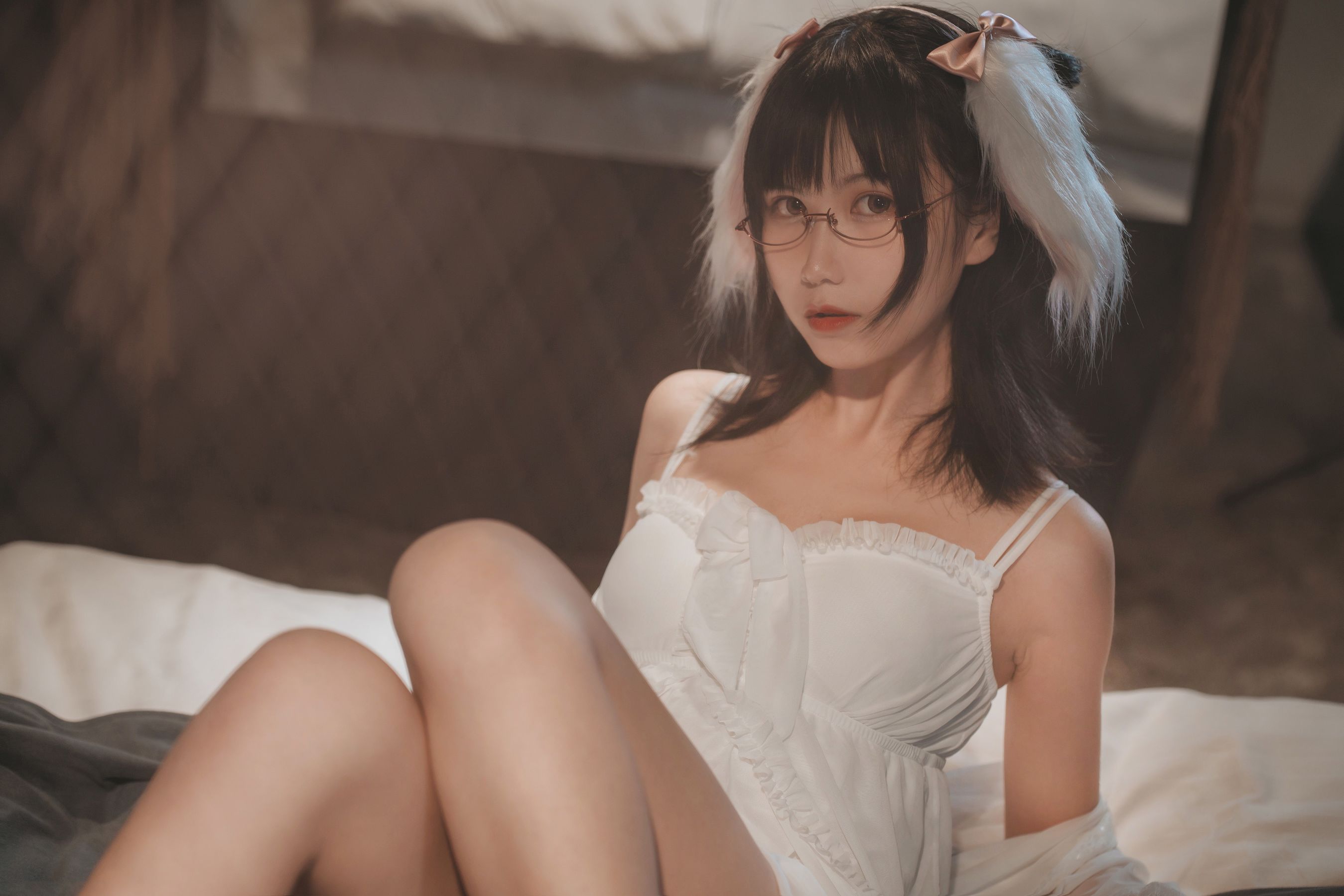 [网络美女] 逐月su 睡衣兔子高清手机美女壁纸14P