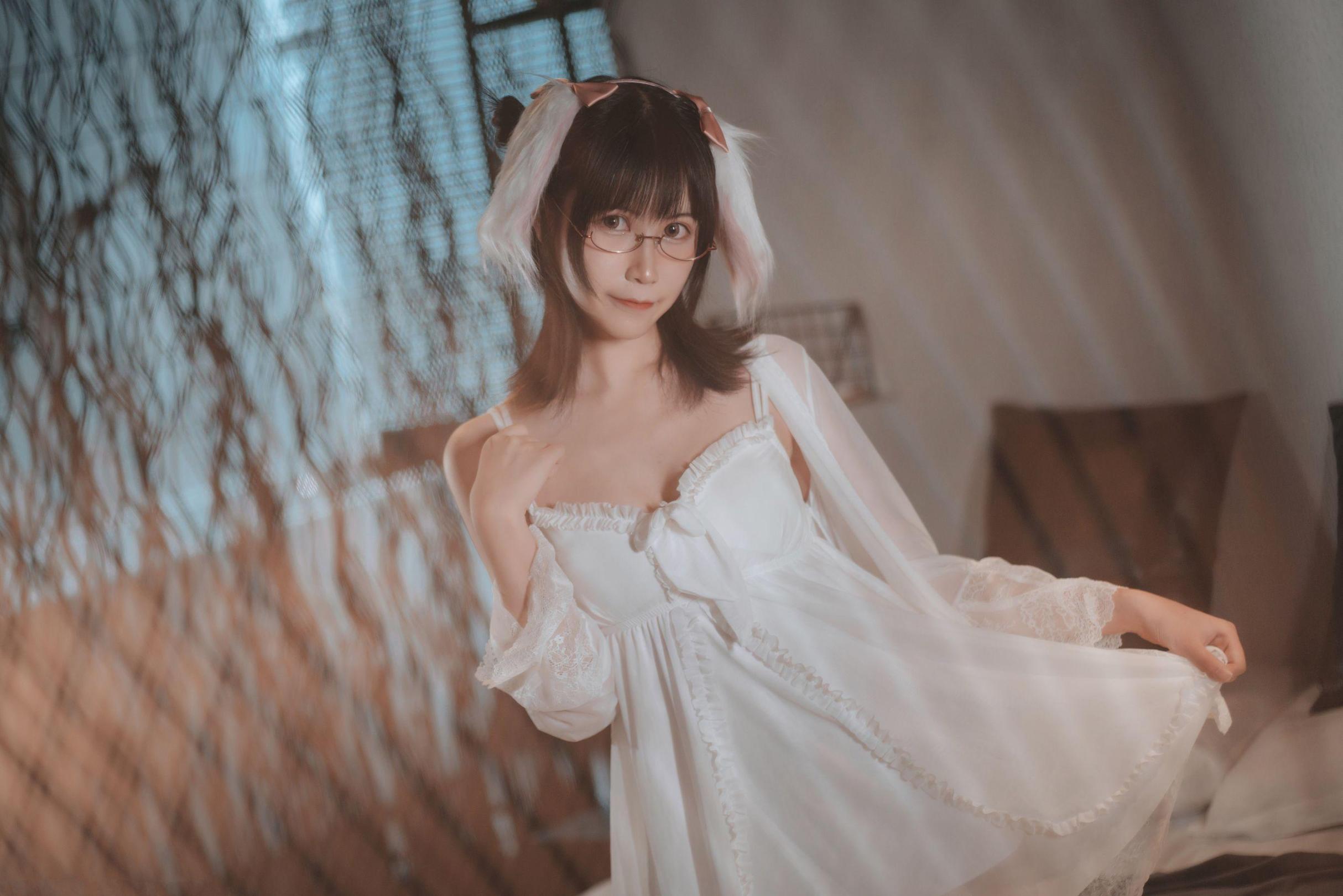 [网络美女] 逐月su 睡衣兔子高清手机美女壁纸27P