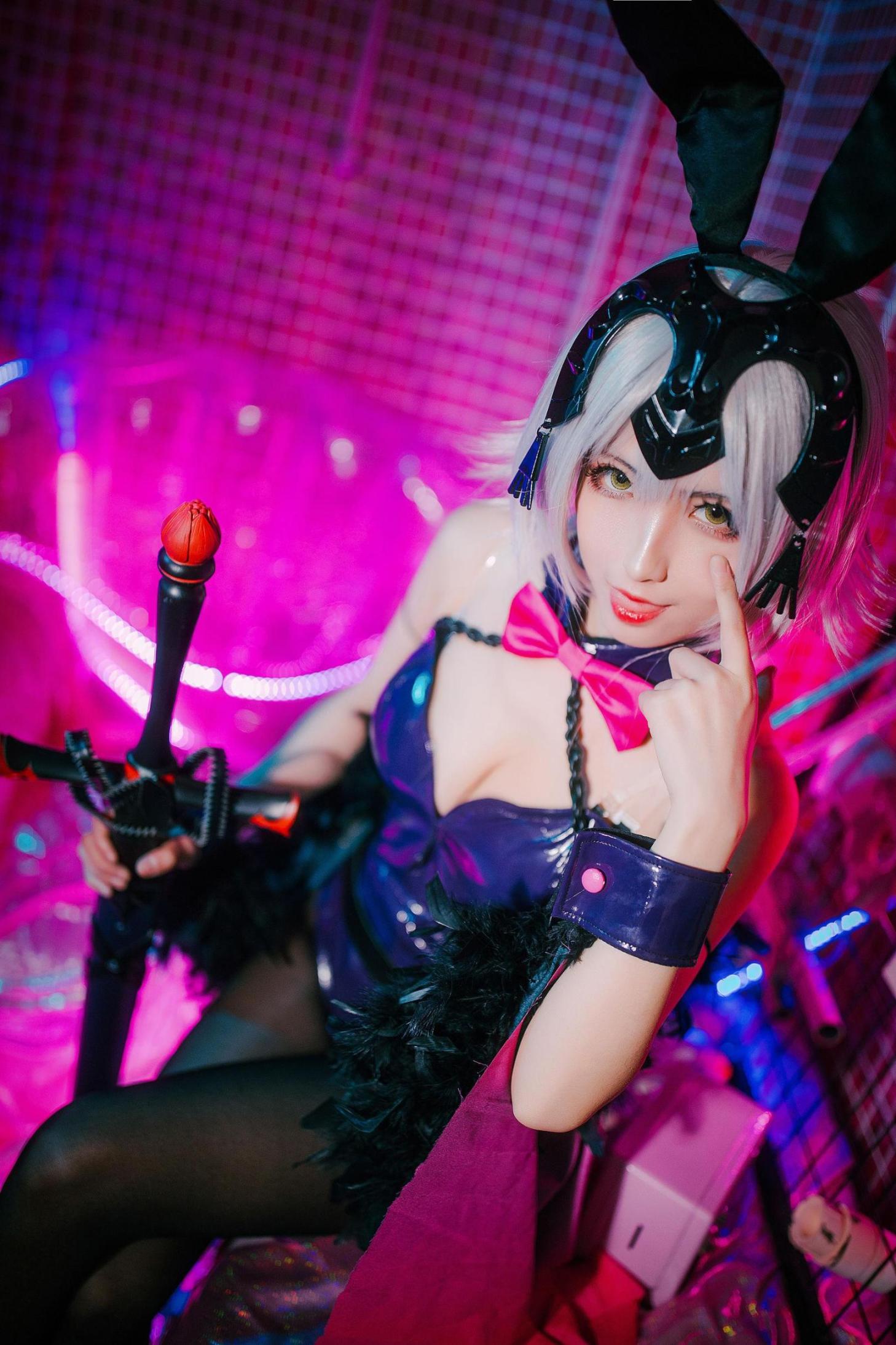 [网络美女] 凉凉子 兔女郎高清手机美女壁纸7P