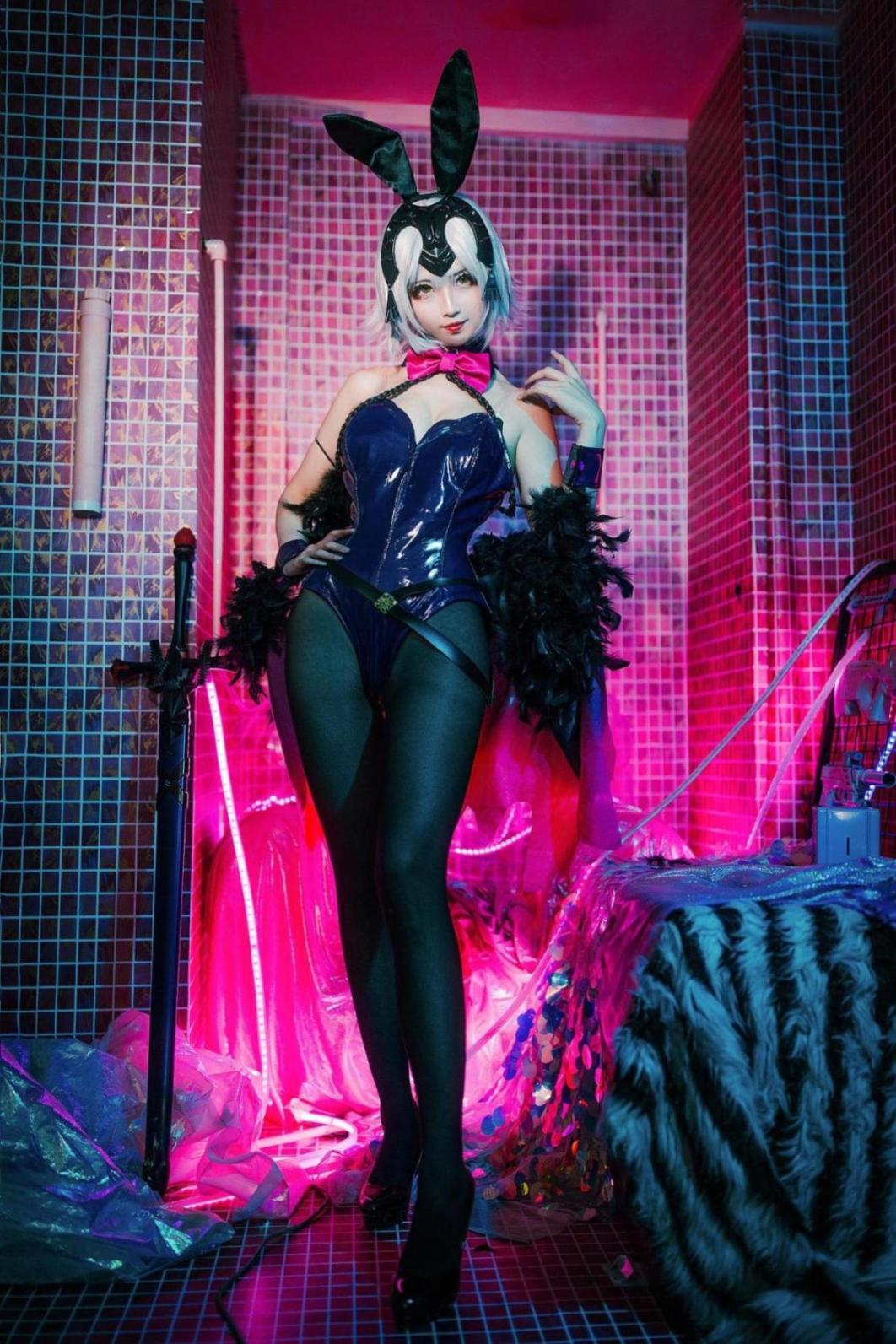 [网络美女] 凉凉子 兔女郎高清手机美女壁纸12P