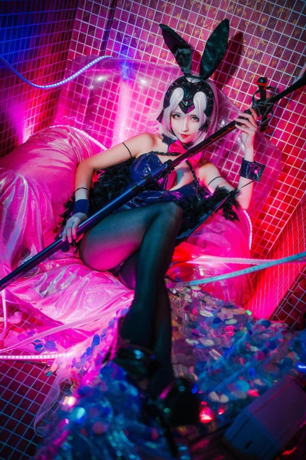 [网络美女] 凉凉子 兔女郎高清手机美女壁纸3P