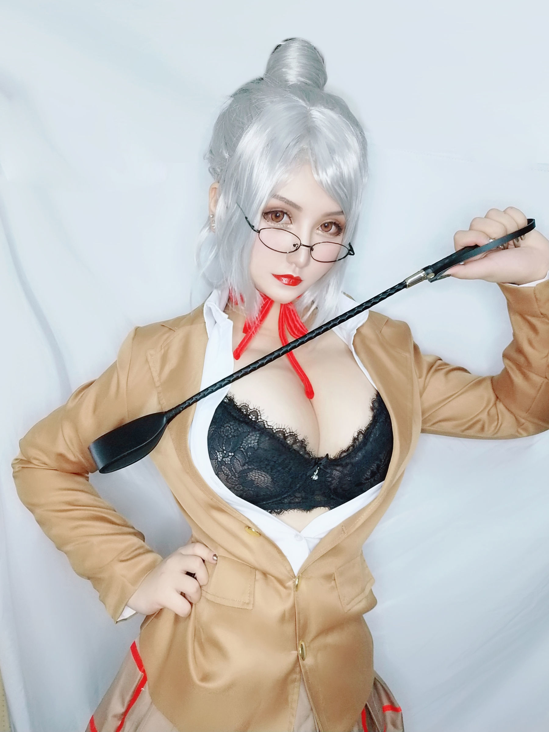 [网络美女] 夏鸽鸽不想起床 副会长 高清手机美女壁纸