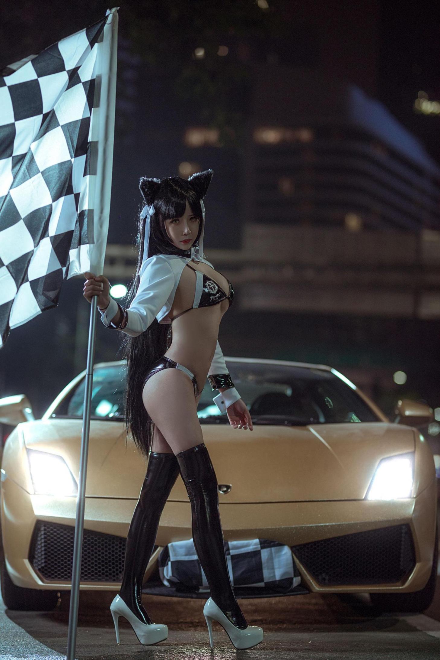 [网络美女] 抱走莫子 赛车女郎高清手机美女壁纸1P