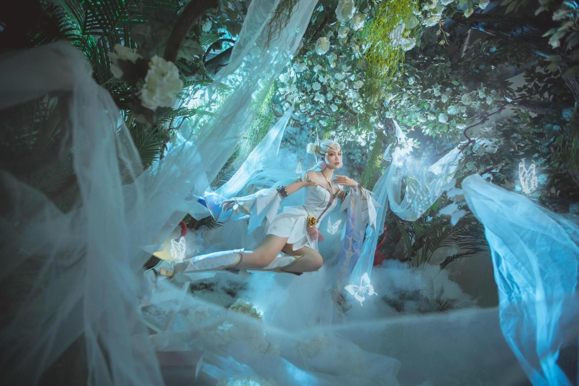 [网络美女] 戚顾儿 王者荣耀 貂蝉金色仲夏夜之梦高清手机美女壁纸6P