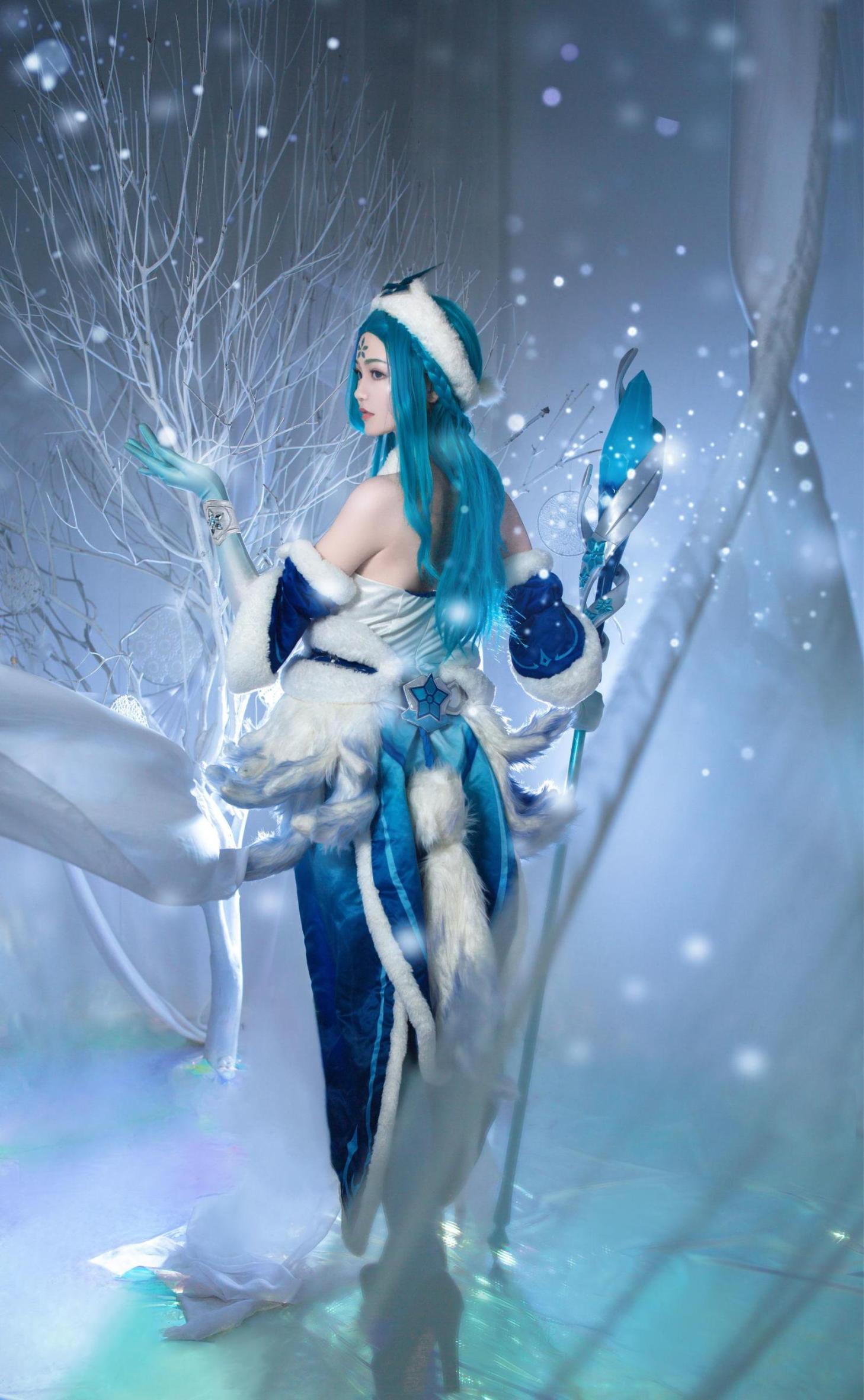 [网络美女] 戚顾儿 王者荣耀 王昭君高清手机美女壁纸18P