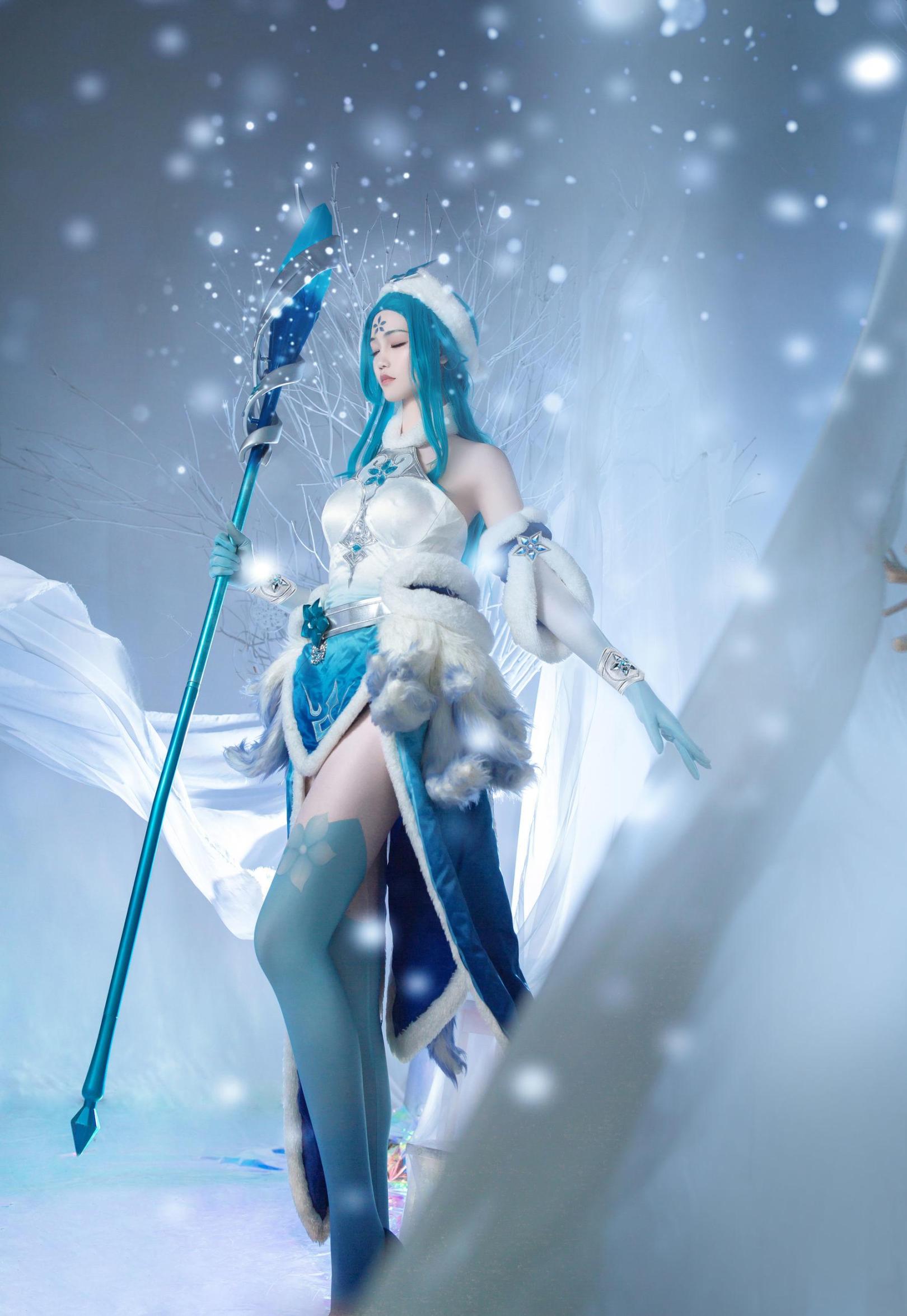 [网络美女] 戚顾儿 王者荣耀 王昭君高清手机美女壁纸17P