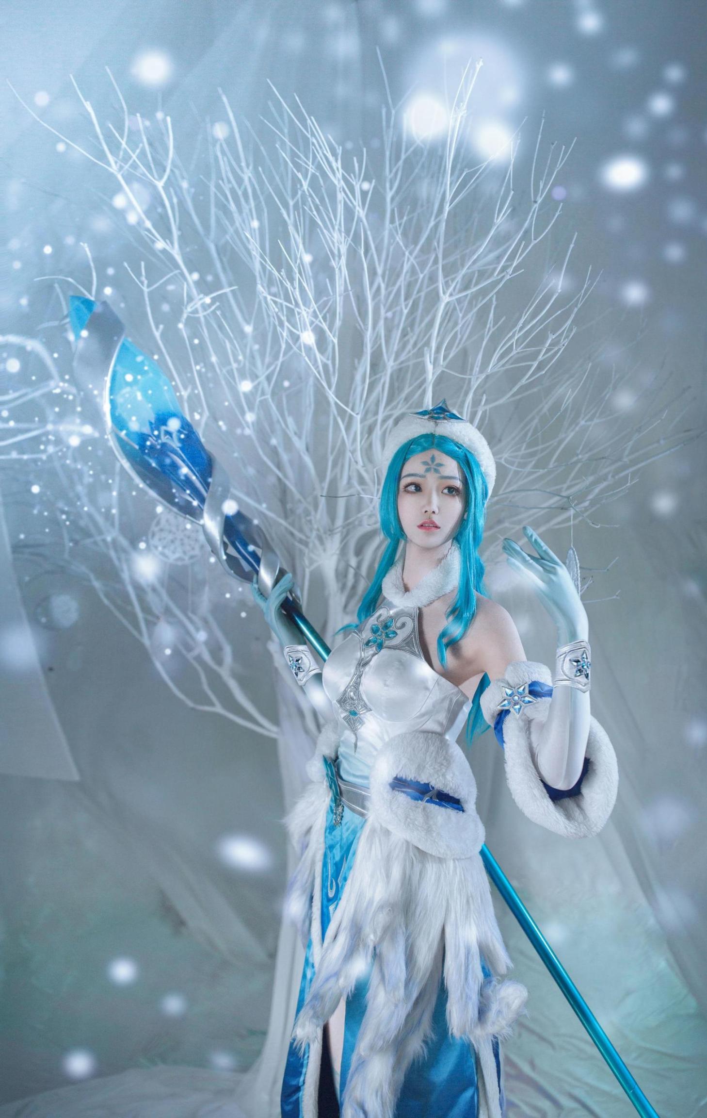 [网络美女] 戚顾儿 王者荣耀 王昭君高清手机美女壁纸10P