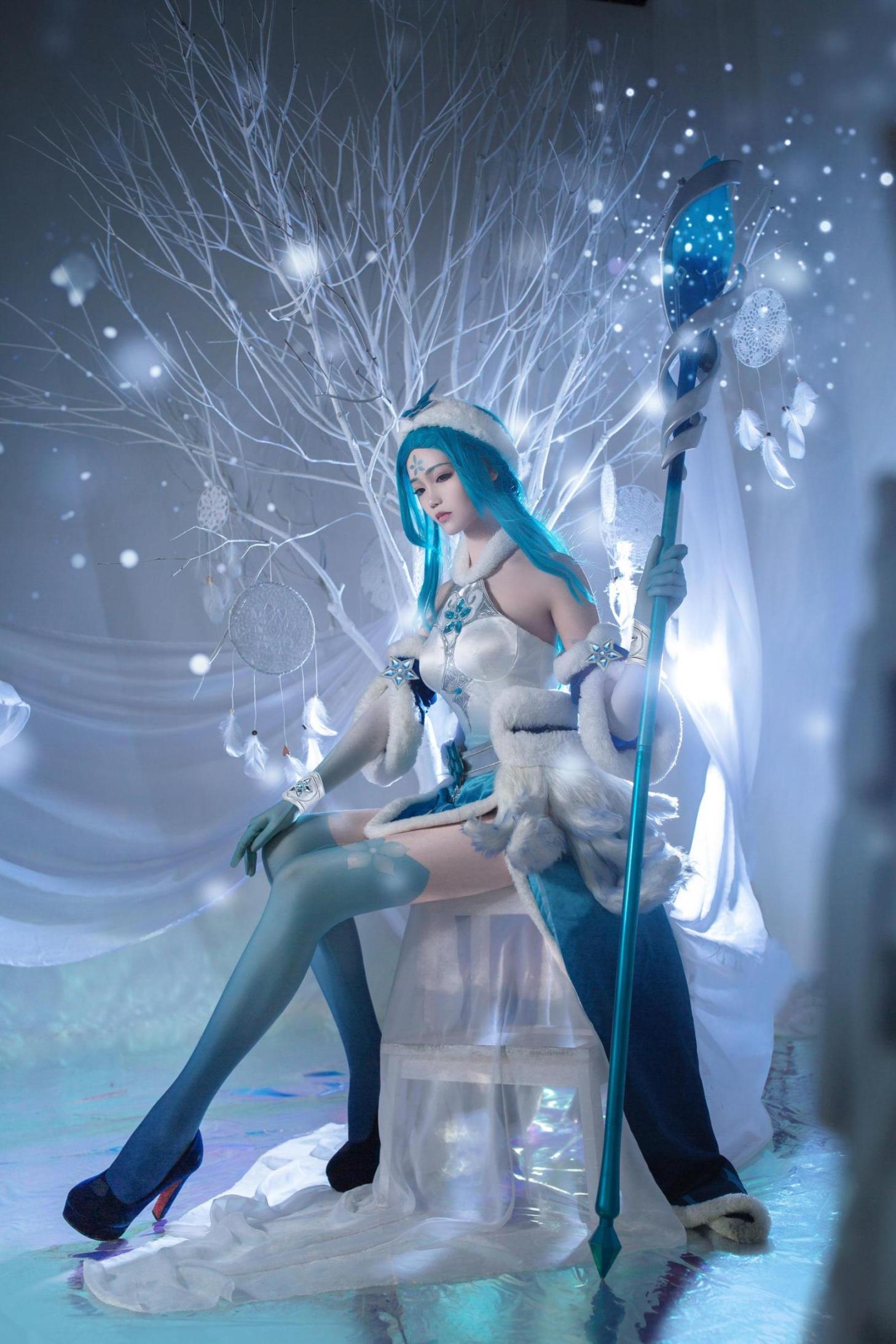 [网络美女] 戚顾儿 王者荣耀 王昭君高清手机美女壁纸12P