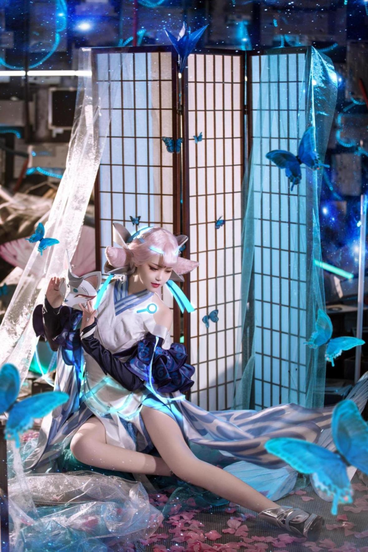 [网络美女] 戚顾儿 王者荣耀 貂蝉高清手机美女壁纸16P