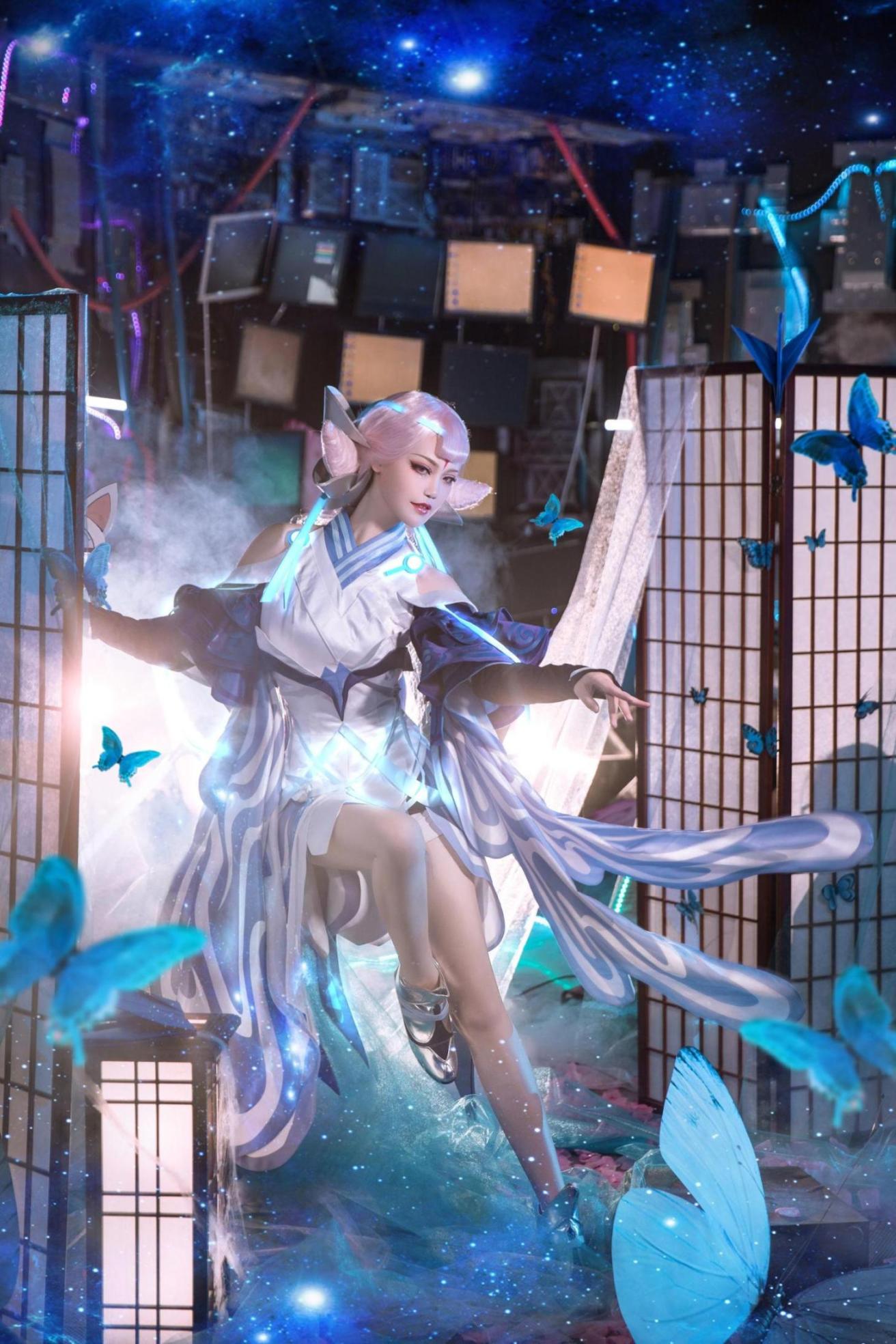 [网络美女] 戚顾儿 王者荣耀 貂蝉高清手机美女壁纸10P