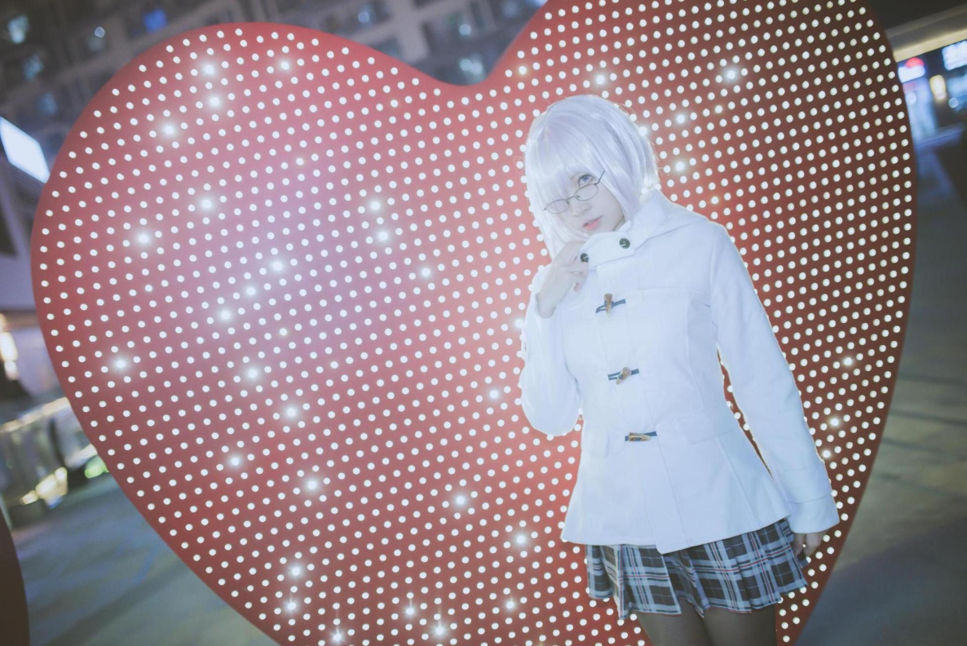 [网络美女] 二佐Nisa 玛修外拍高清手机美女壁纸3P