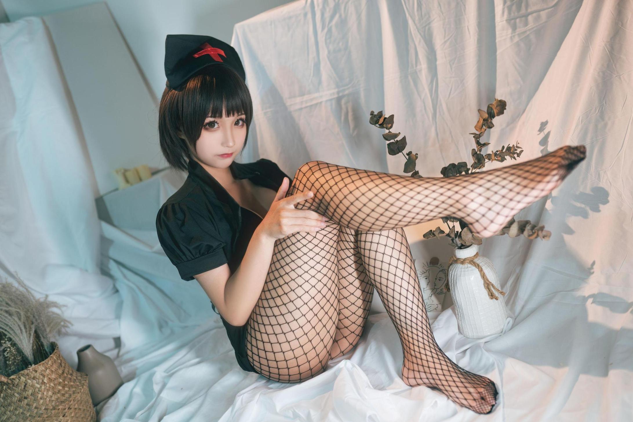 [网络美女] 蠢沫沫 护士姐姐 高清手机美女壁纸