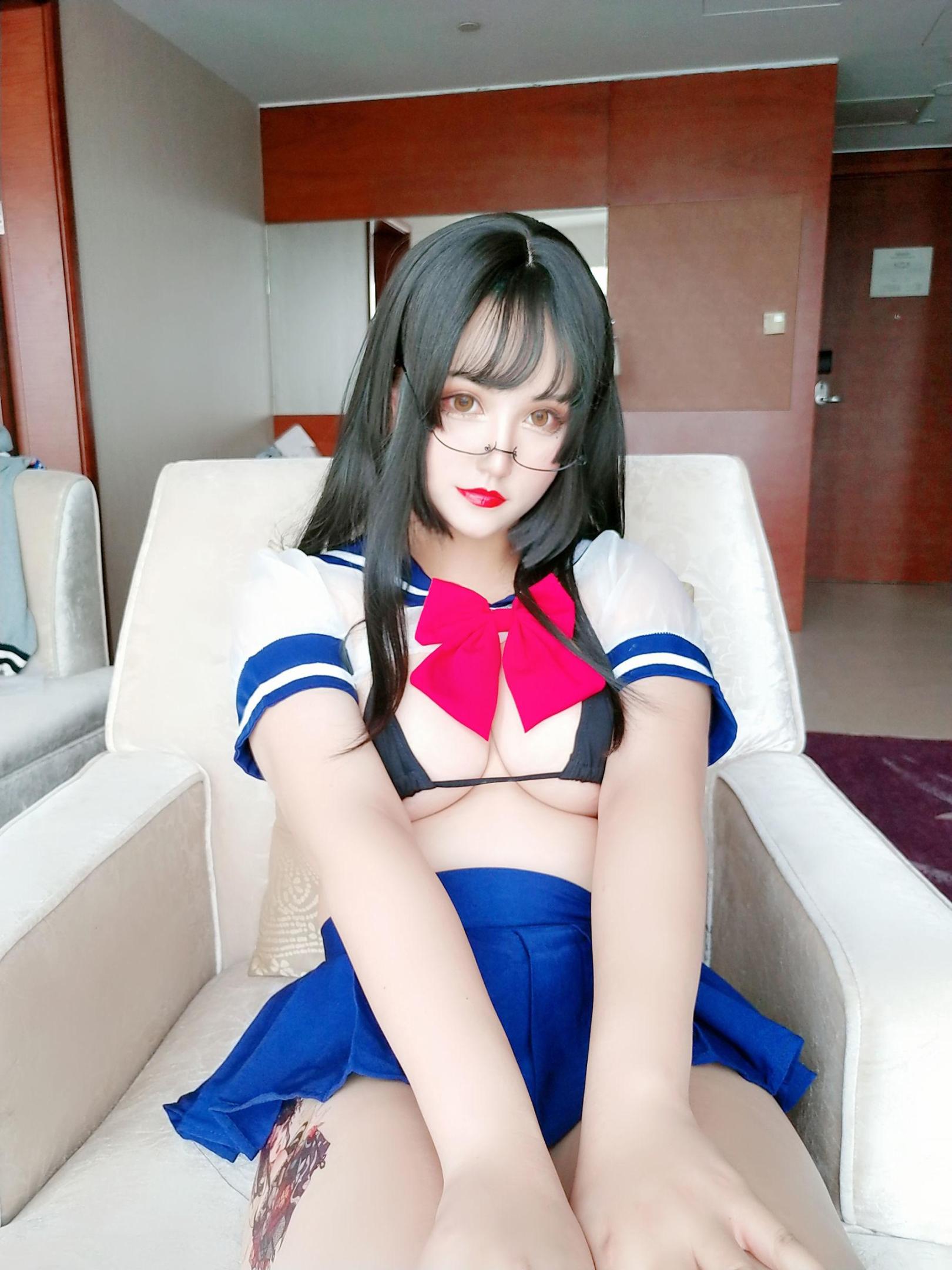 [网络美女] 夏鸽鸽不想起床 透明jk 高清手机美女壁纸