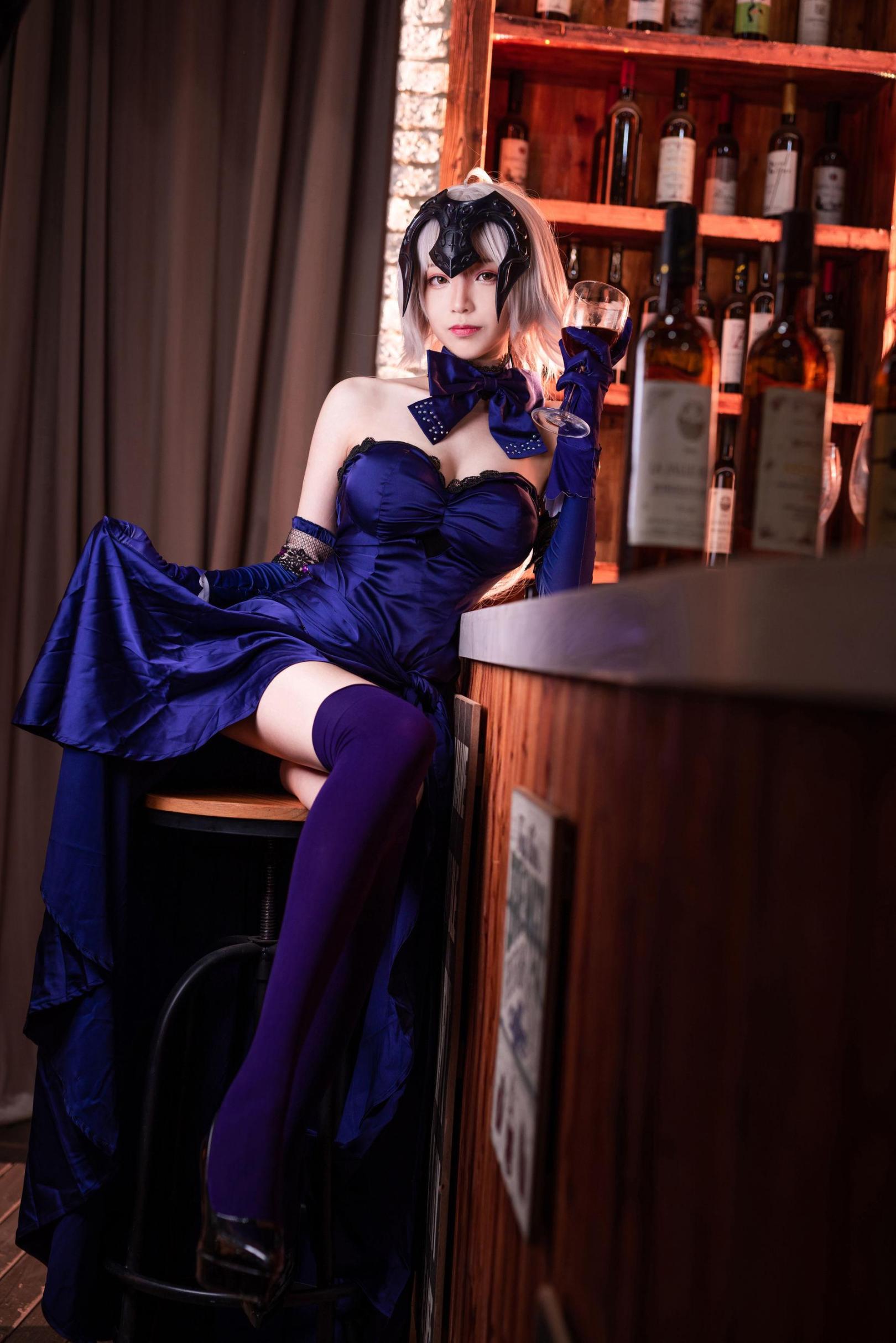 [网络美女] 青青子Js 黑贞，圣夜的晚餐高清手机美女壁纸10P