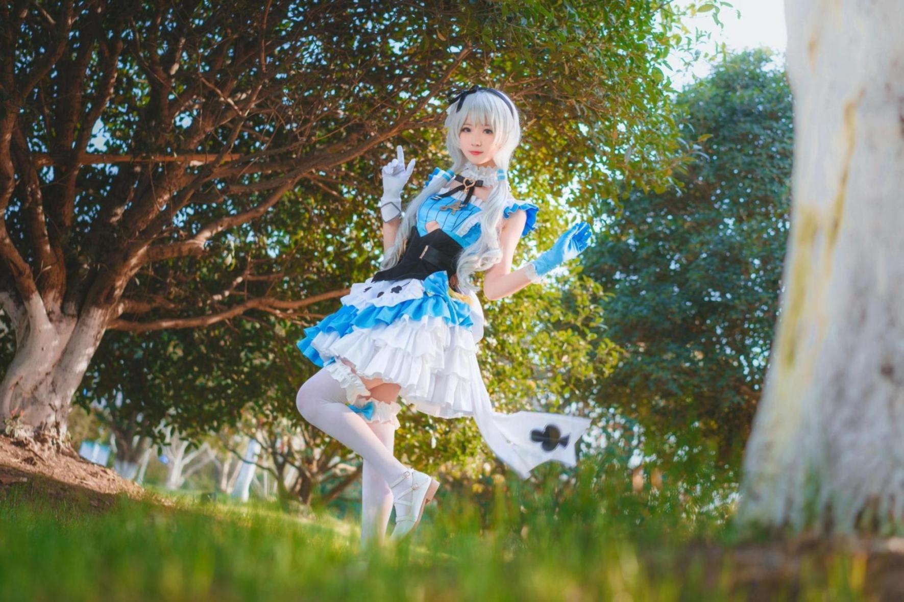 [网络美女] 弥音音ww 德丽莎高清手机美女壁纸2P