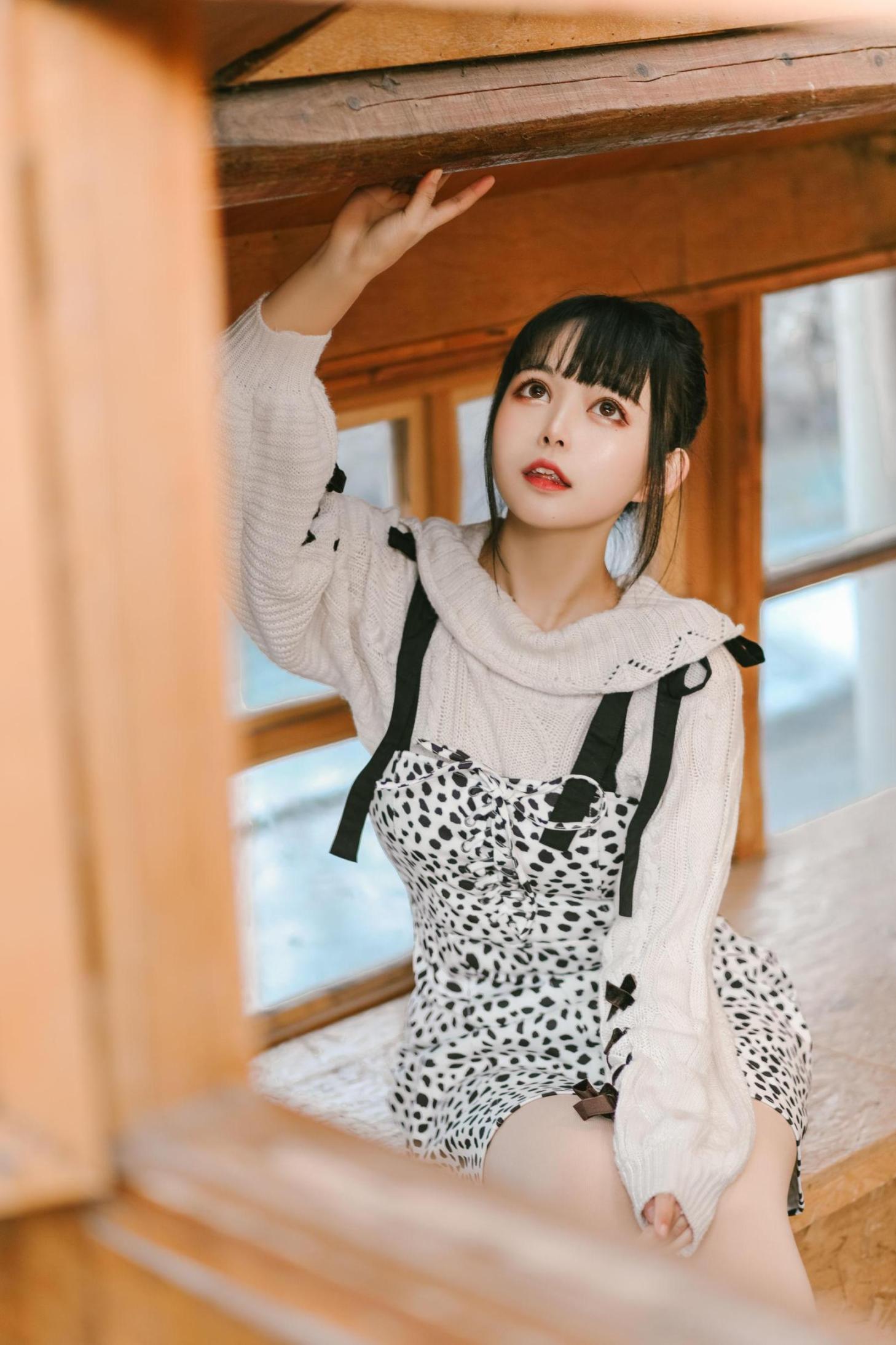 [网络美女] 黑猫猫OvO 少女心事高清手机美女壁纸10P