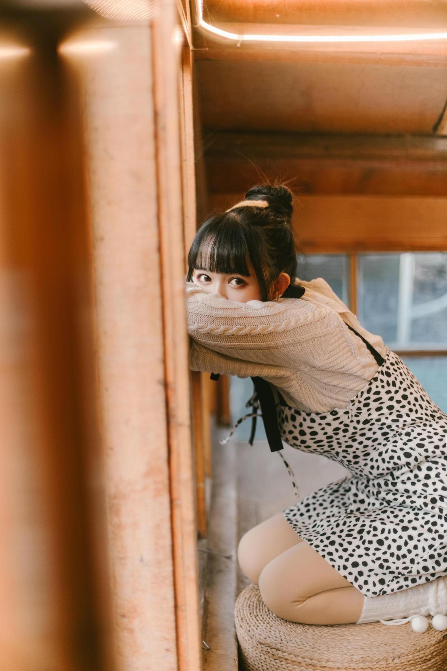 [网络美女] 黑猫猫OvO 少女心事高清手机美女壁纸4P