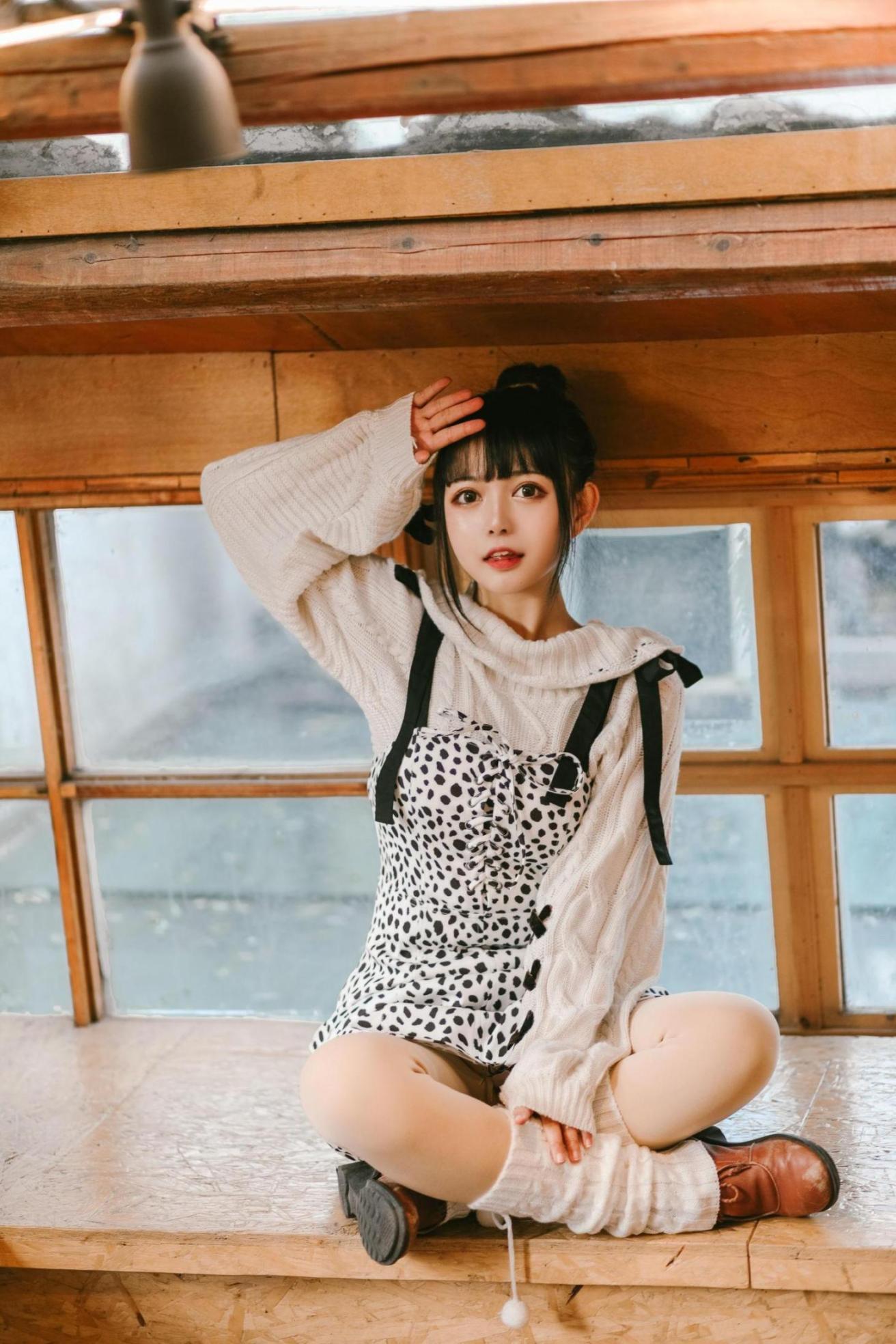 [网络美女] 黑猫猫OvO 少女心事高清手机美女壁纸11P