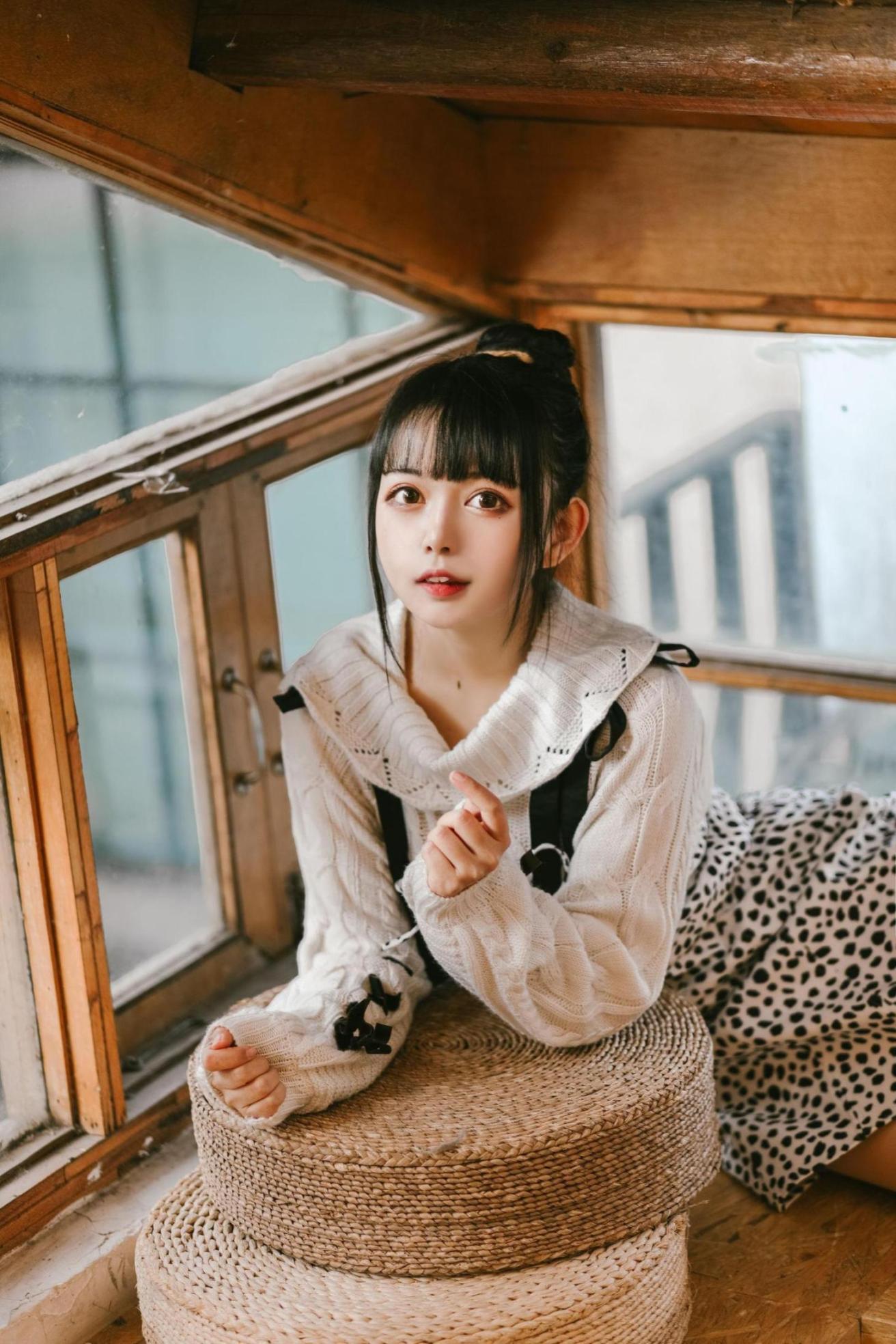 [网络美女] 黑猫猫OvO 少女心事高清手机美女壁纸12P