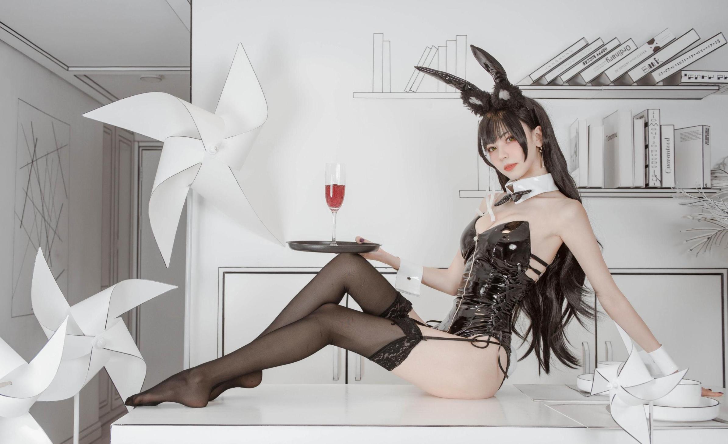[网络美女] 你的负卿 爱宕兔女郎 高清手机美女壁纸