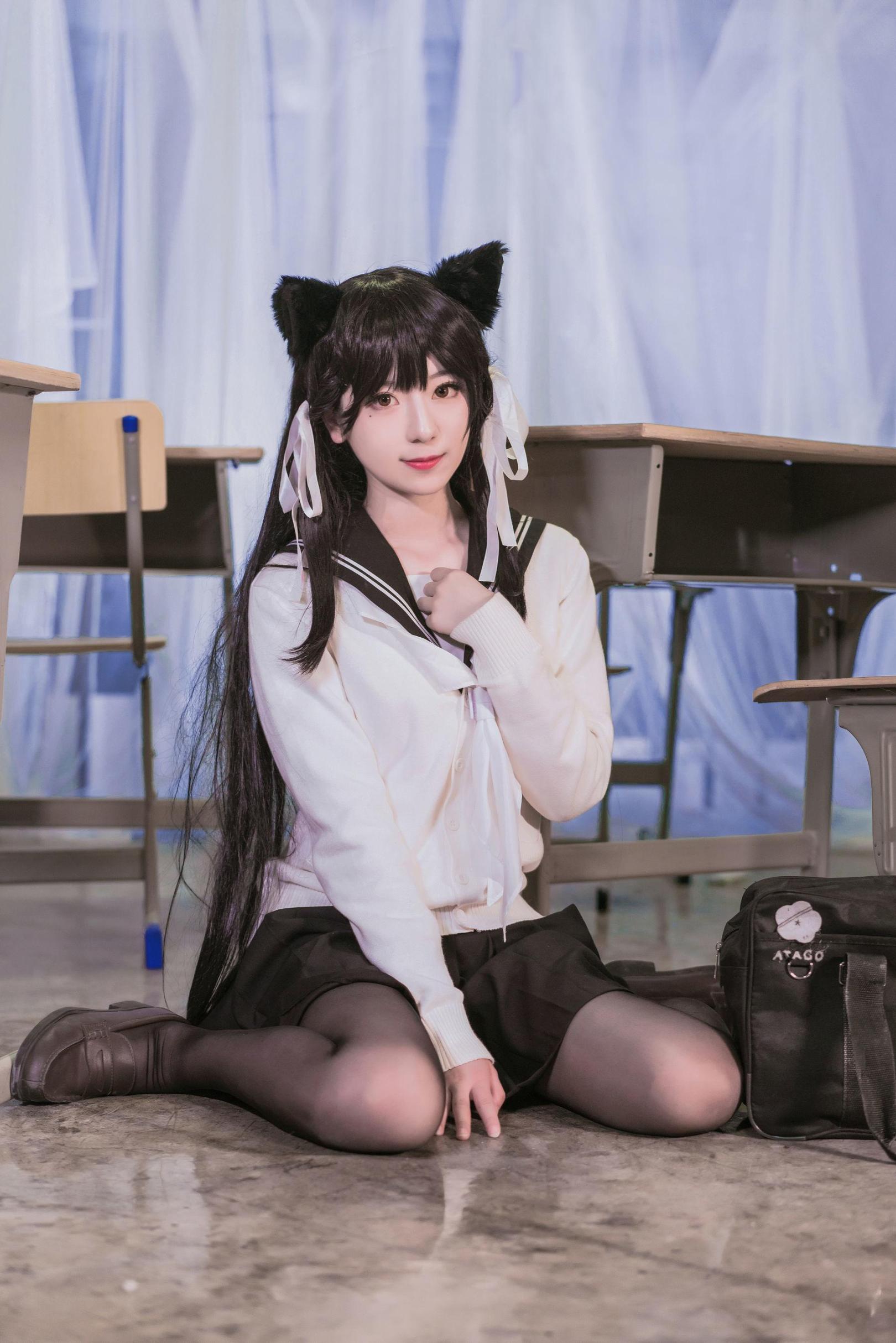 [网络美女] 弥音音ww 爱宕校服高清手机美女壁纸2P