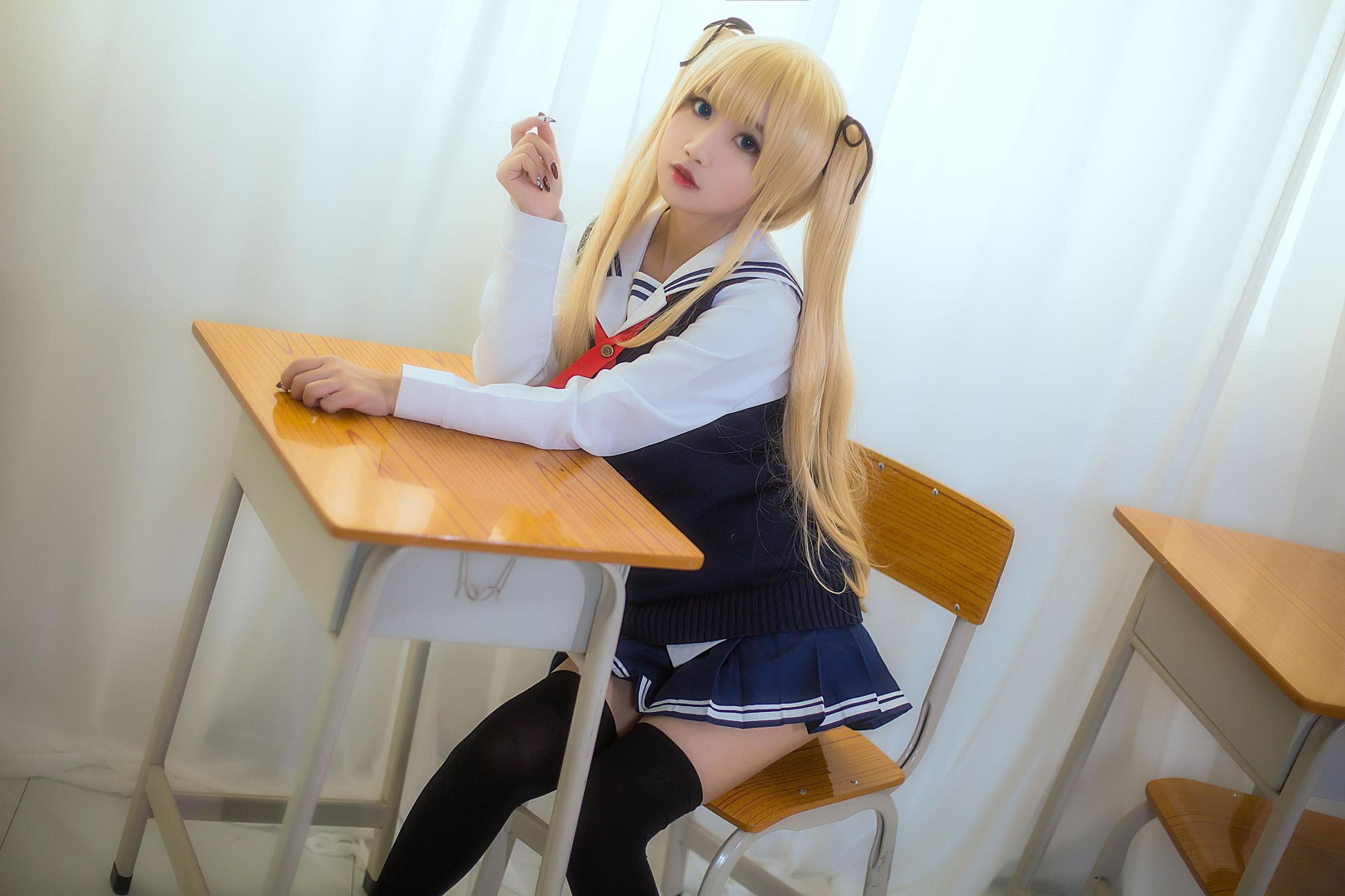 [网络美女] 鬼畜瑶 校服 高清手机美女壁纸