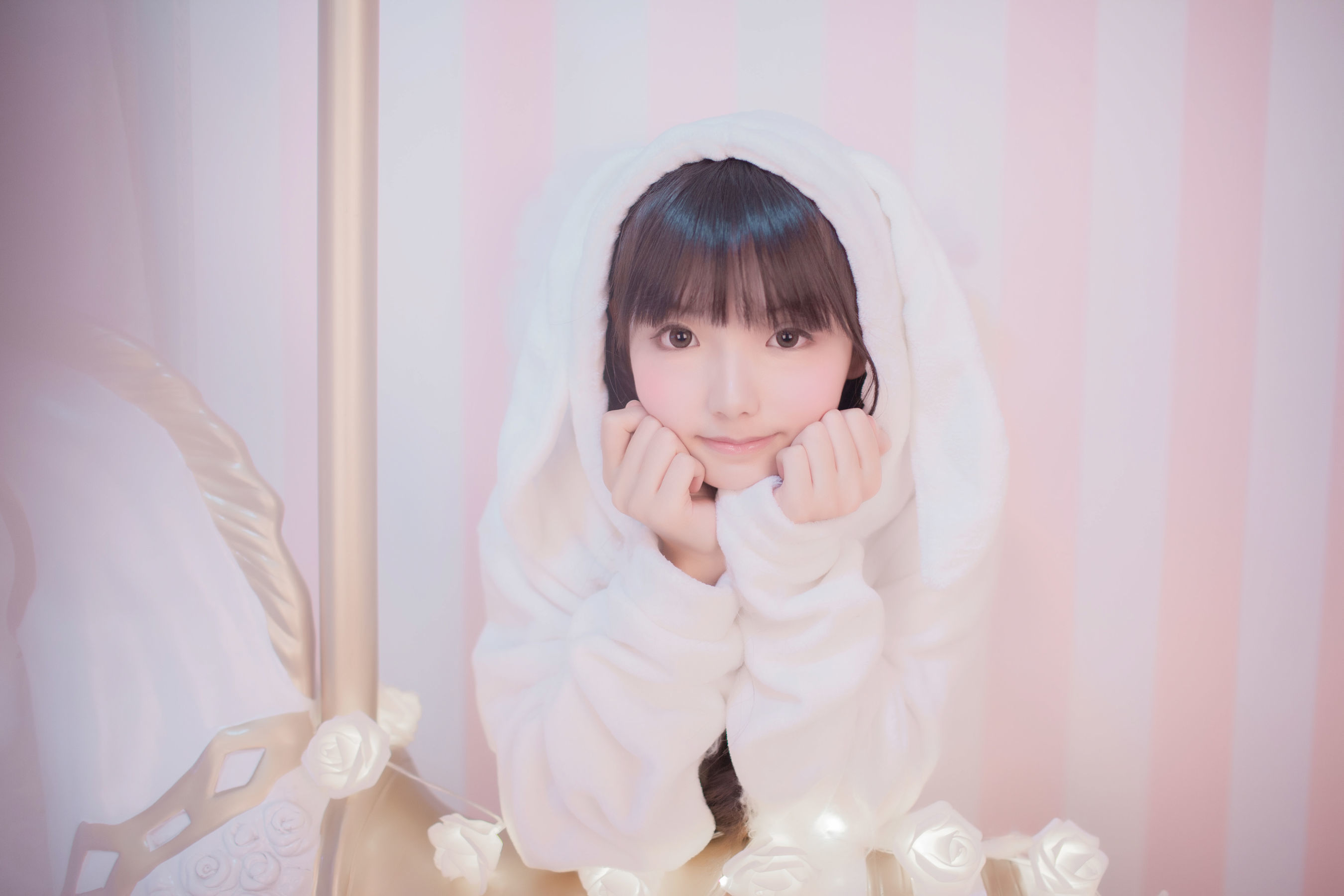 [网络美女] -樱群- 玻璃罩下的旋转木马高清手机美女壁纸19P