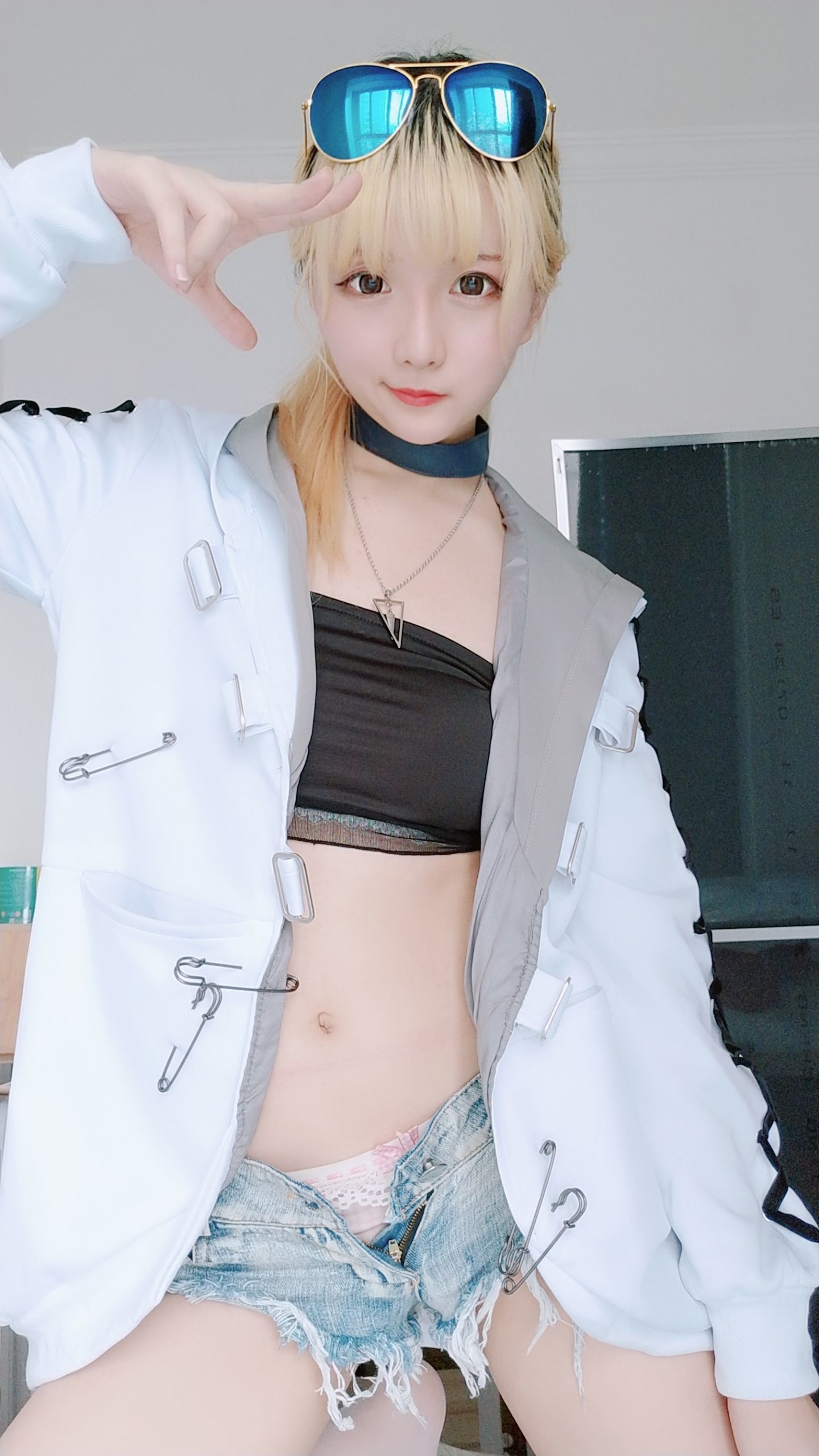 [网络美女] 星之迟迟 莉莉丝 高清手机美女壁纸
