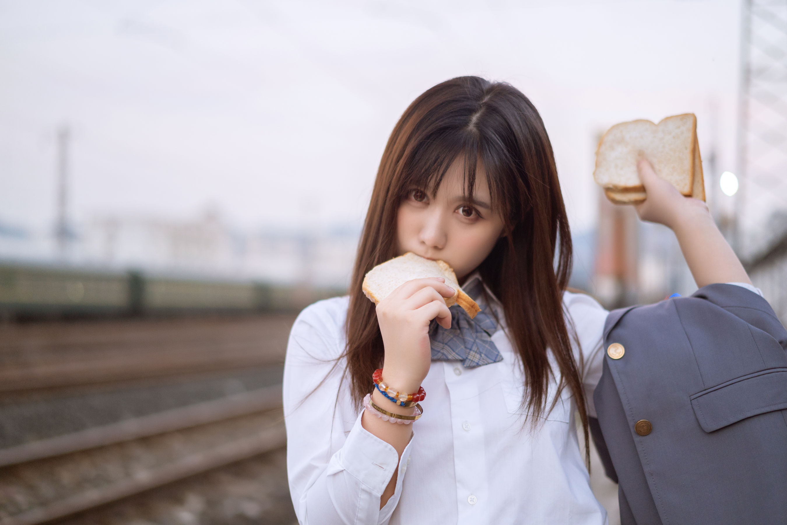 [网络美女] 镜酱 私奔之制服高清手机美女壁纸29P