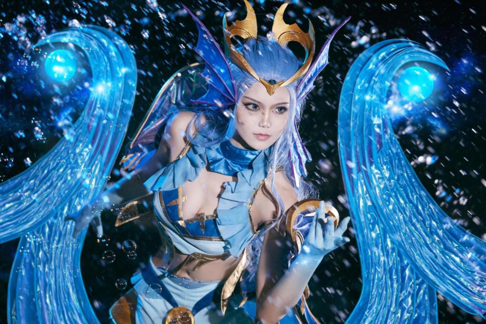 [网络美女] 戚顾儿 王者荣耀 武则天海洋之心高清手机美女壁纸4P