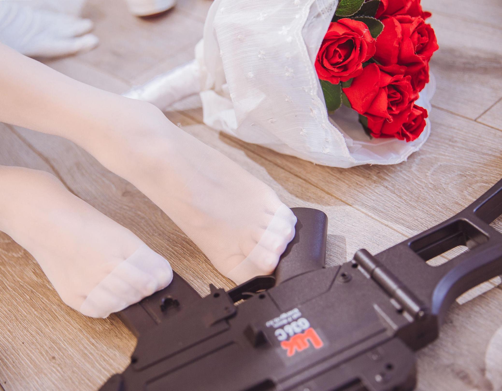 [网络美女] 日奈娇 g36c 礼服高清手机美女壁纸40P