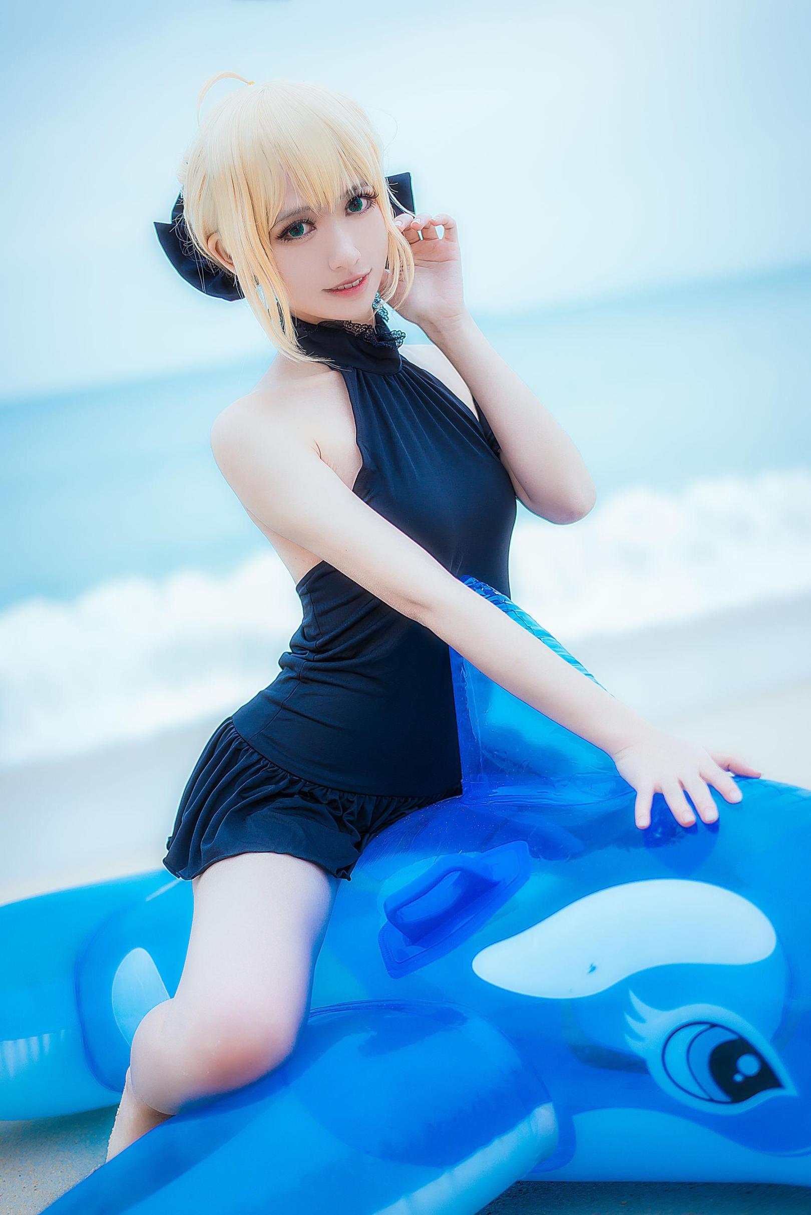 [网络美女] 鳗鱼霏儿 King of Knight 海边高清手机美女壁纸9P