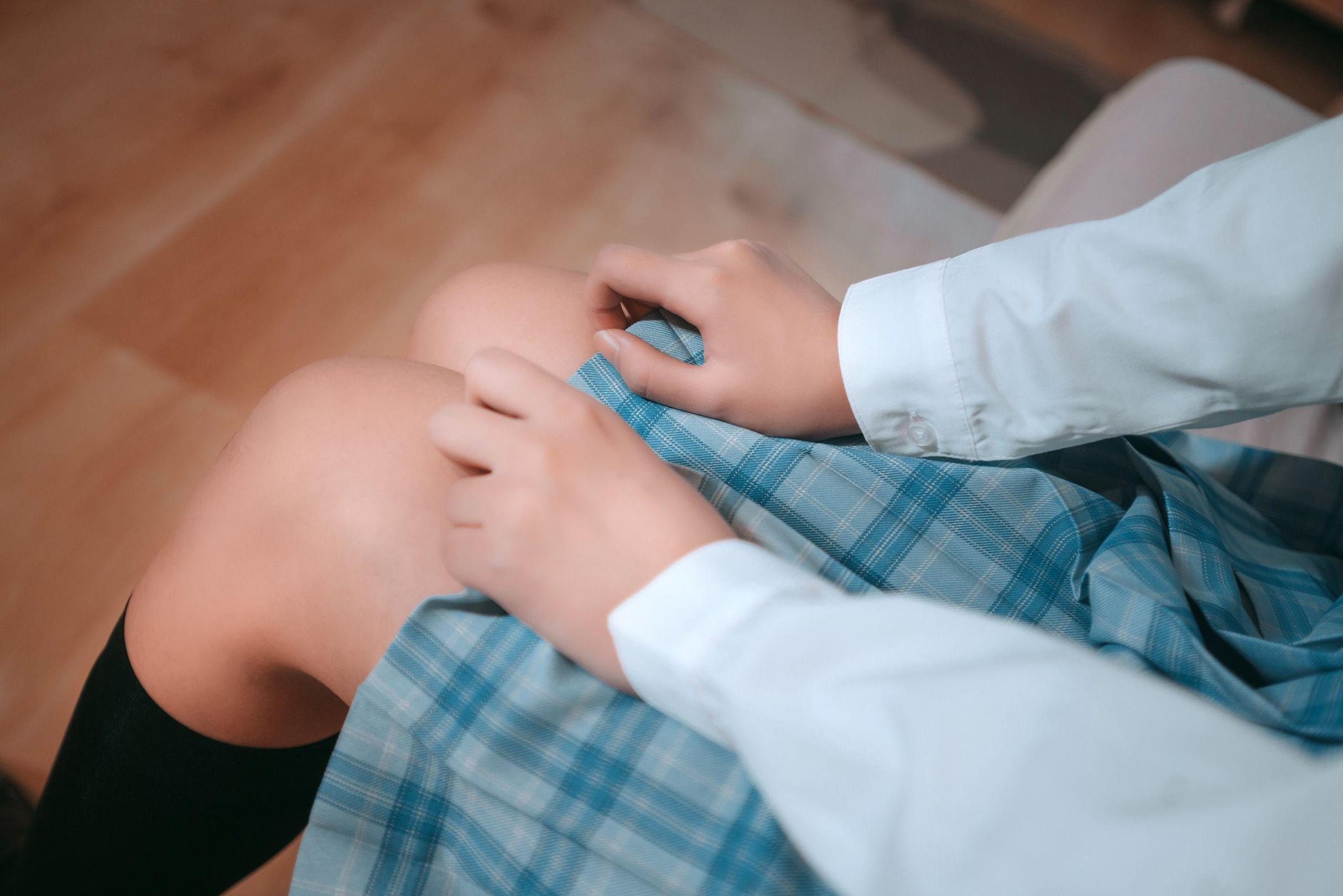 [网络美女] 逐月su 女儿的朋友高清手机美女壁纸13P