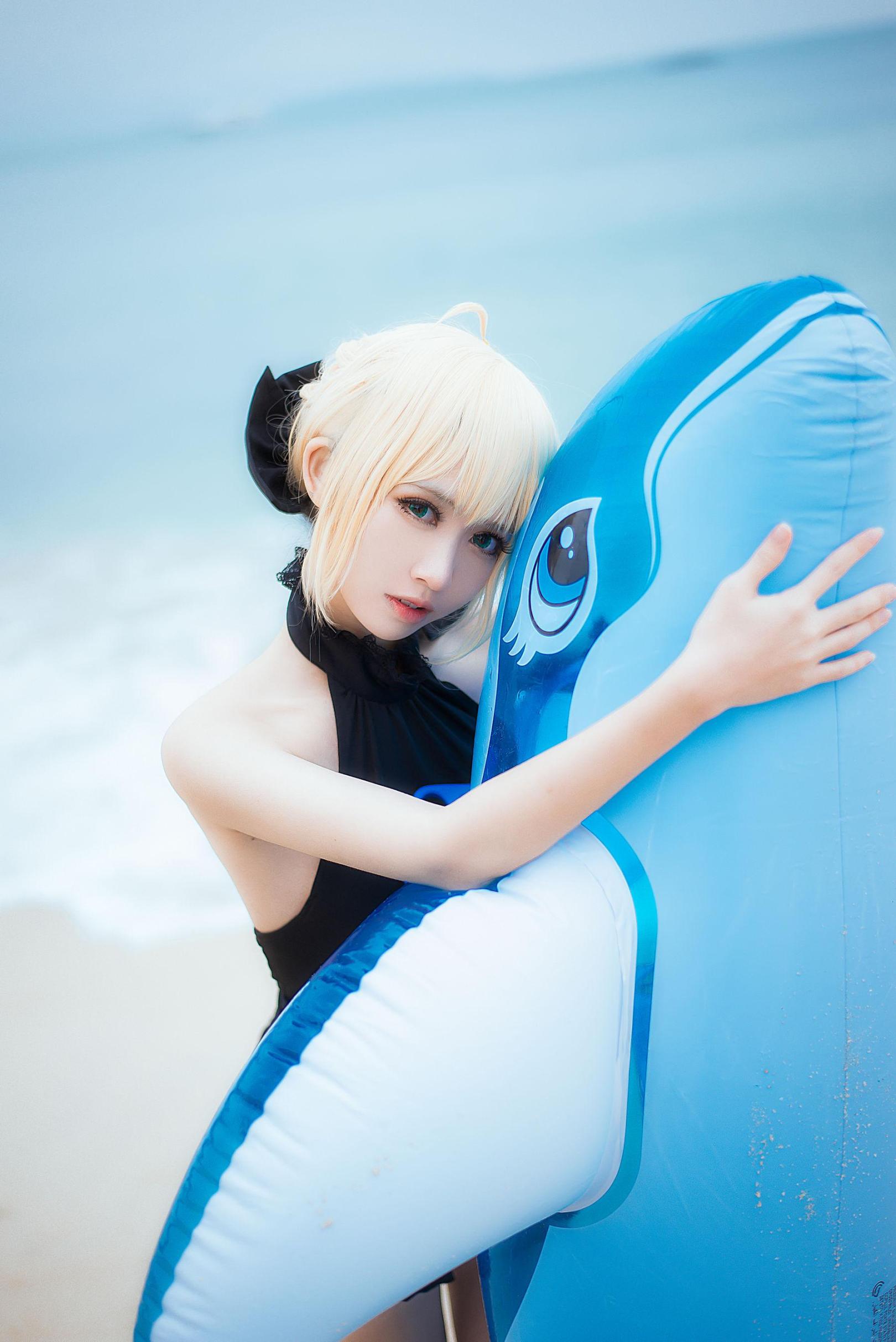 [网络美女] 鳗鱼霏儿 King of Knight 海边高清手机美女壁纸11P